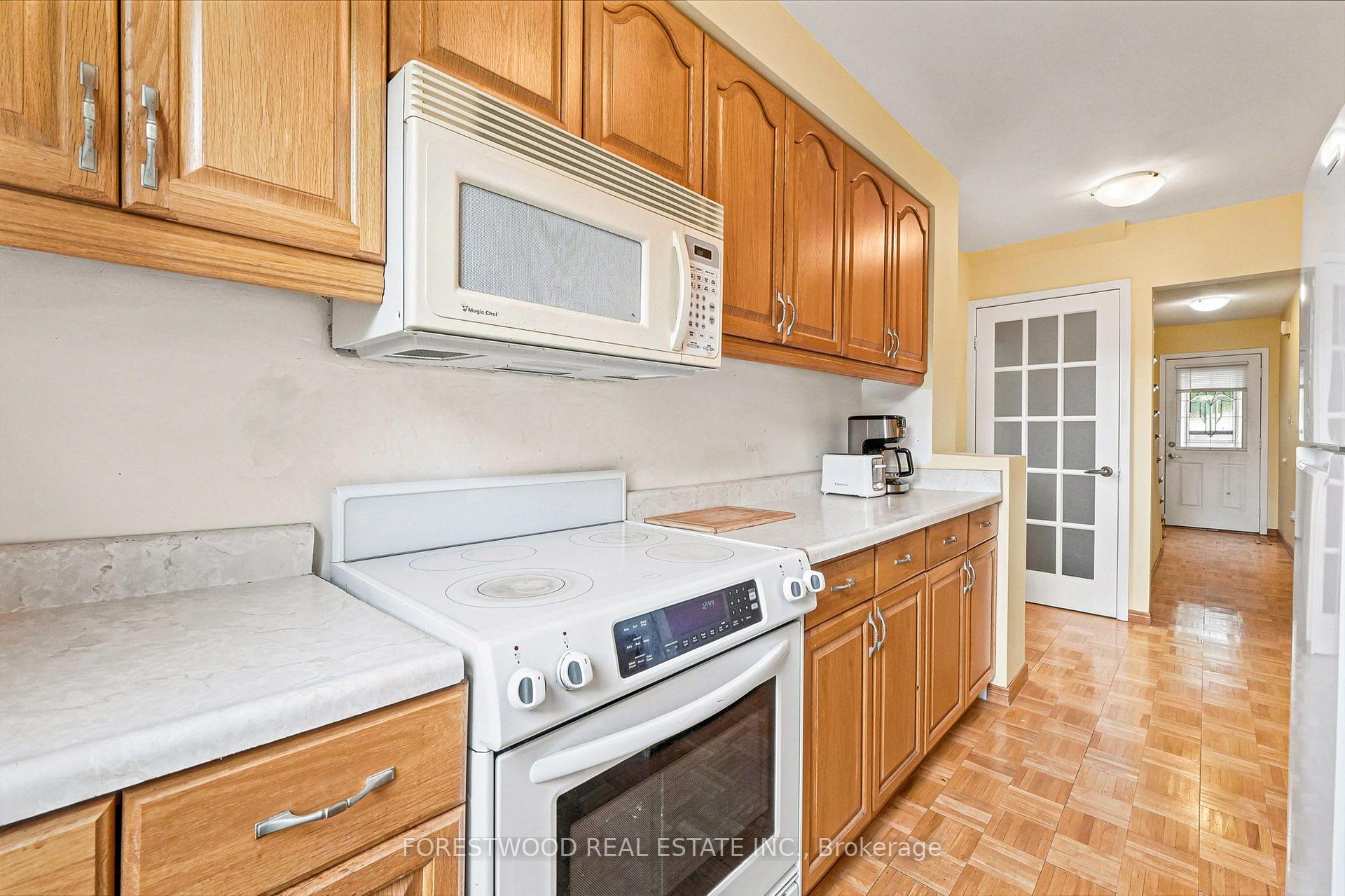 Photo 10 of 4110 Quaker Hill Drive, Mississauga, Creditview — HOMEH