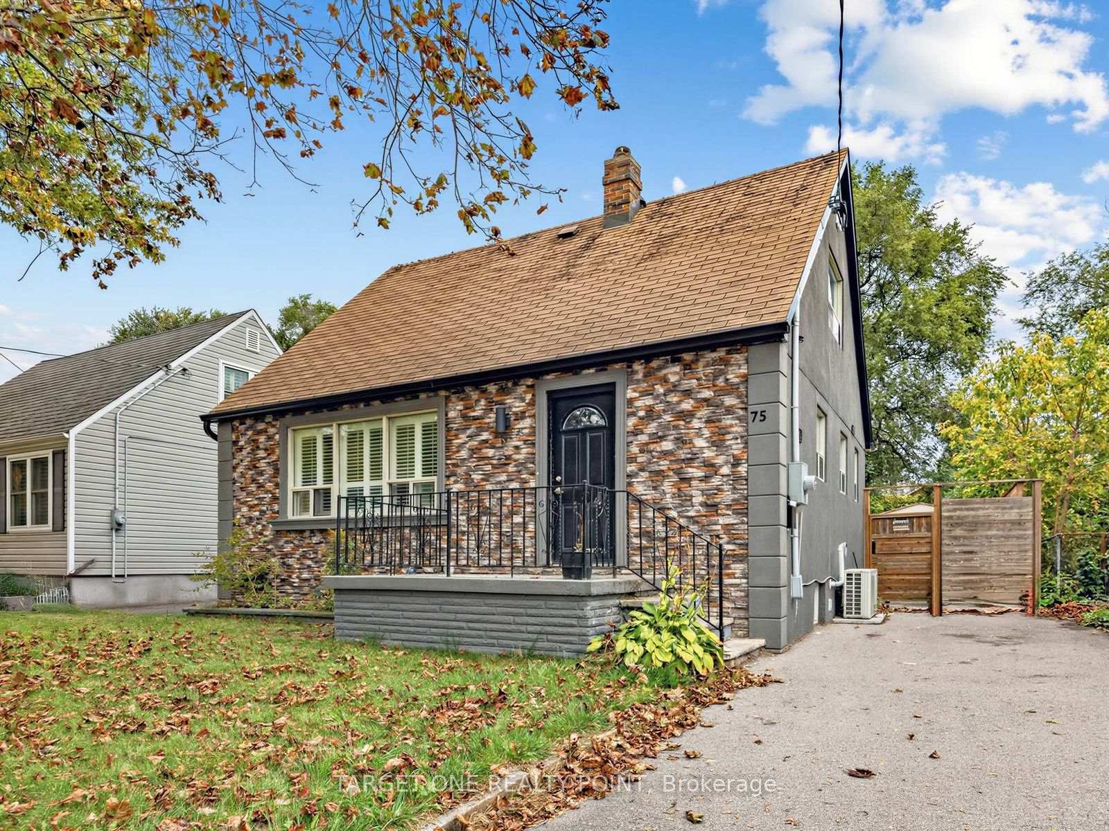 Photo 2 of 75 Gradwell Drive, Scarborough, Cliffcrest — HOMEH