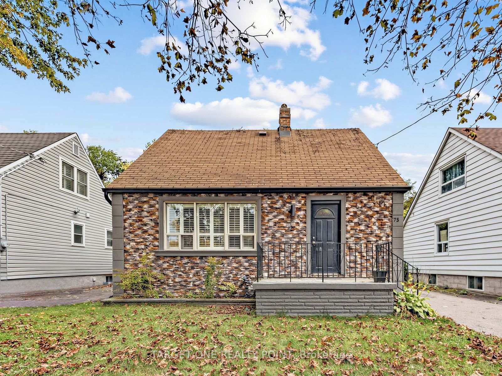 Photo 3 of 75 Gradwell Drive, Scarborough, Cliffcrest — HOMEH