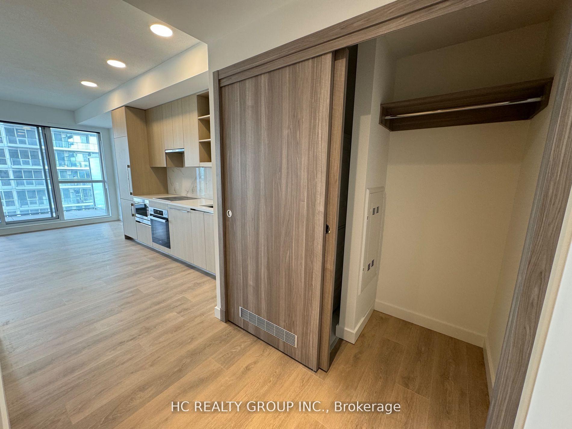Photo 8 of Unit 2015, 27 Mcmahon Drive, North York, Bayview Village — HOMEH