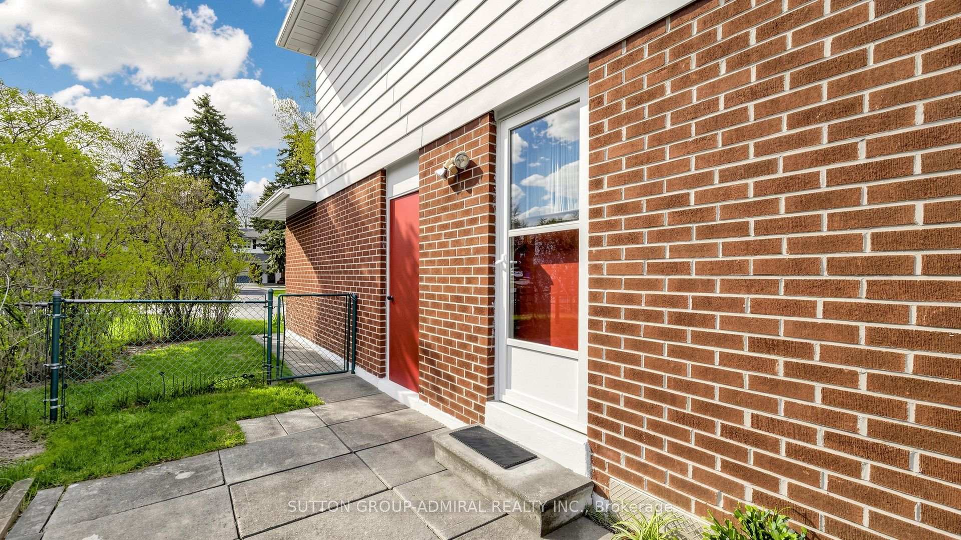 Photo 3 of 6 Shady Lane Crescent, Markham, Royal Orchard — HOMEH