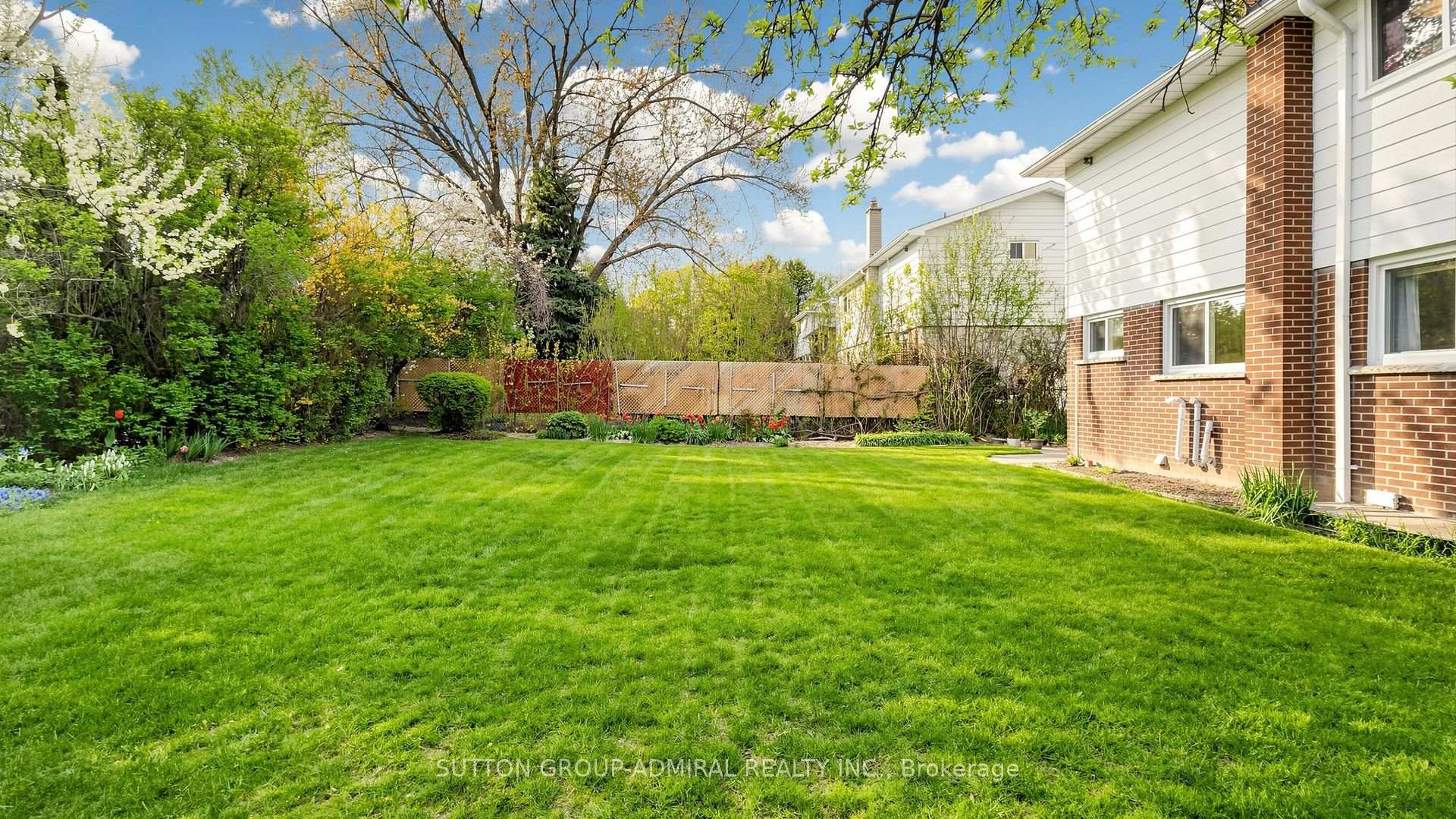 Photo 9 of 6 Shady Lane Crescent, Markham, Royal Orchard — HOMEH