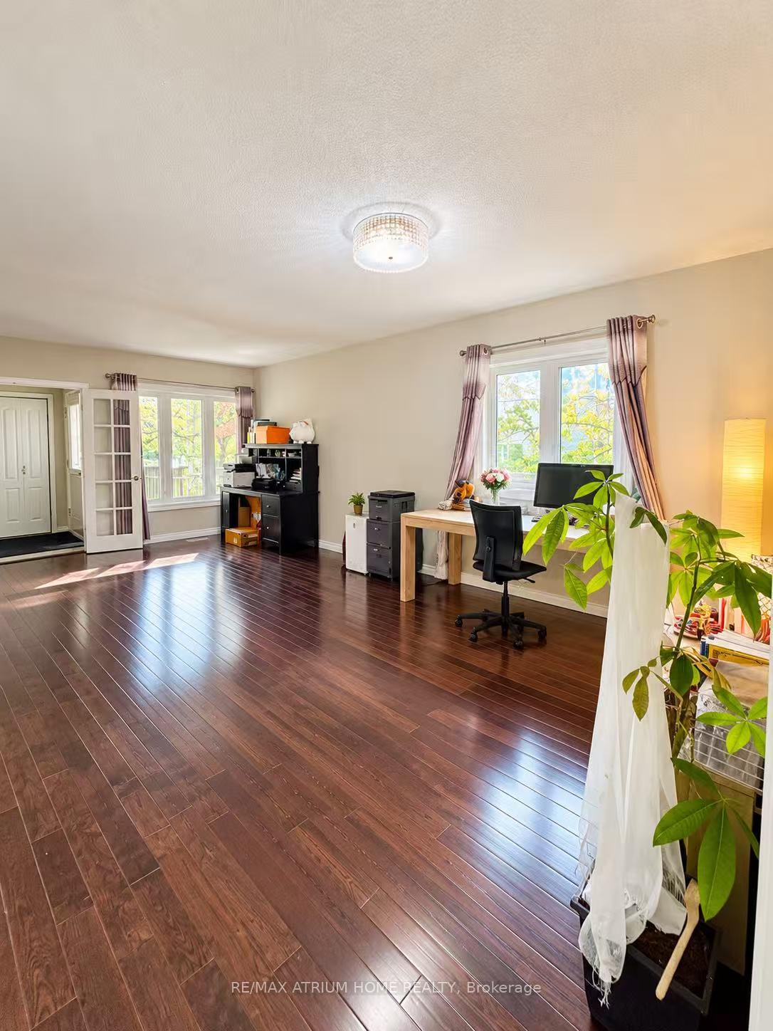 Photo 4 of 131 Redondo Drive, Vaughan, Beverley Glen — HOMEH