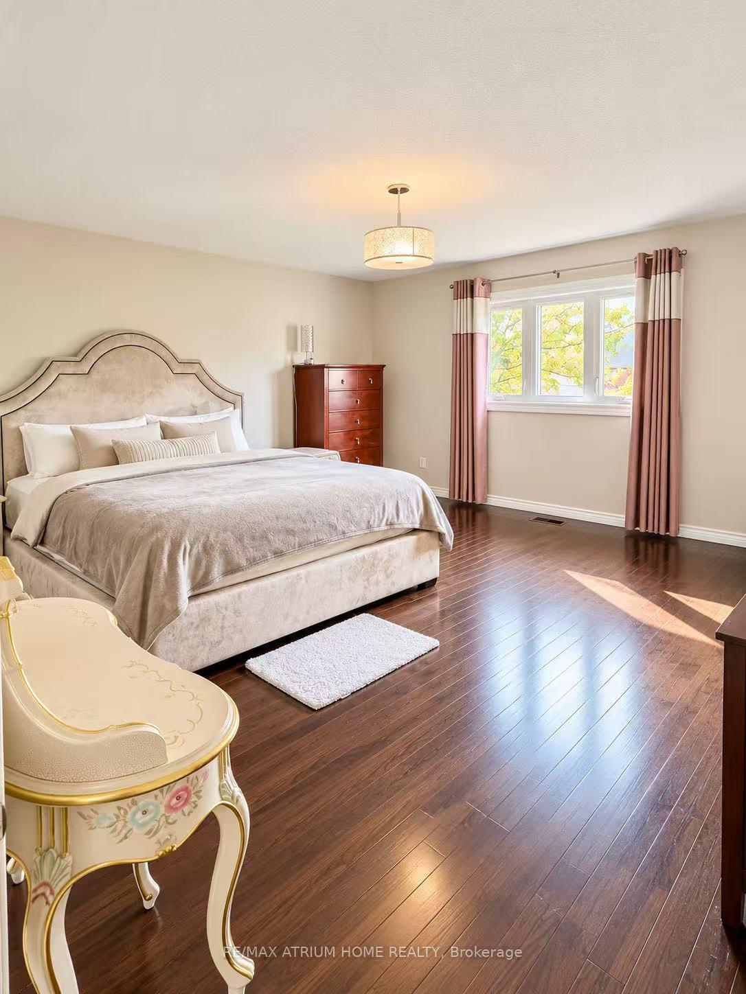 Photo 8 of 131 Redondo Drive, Vaughan, Beverley Glen — HOMEH