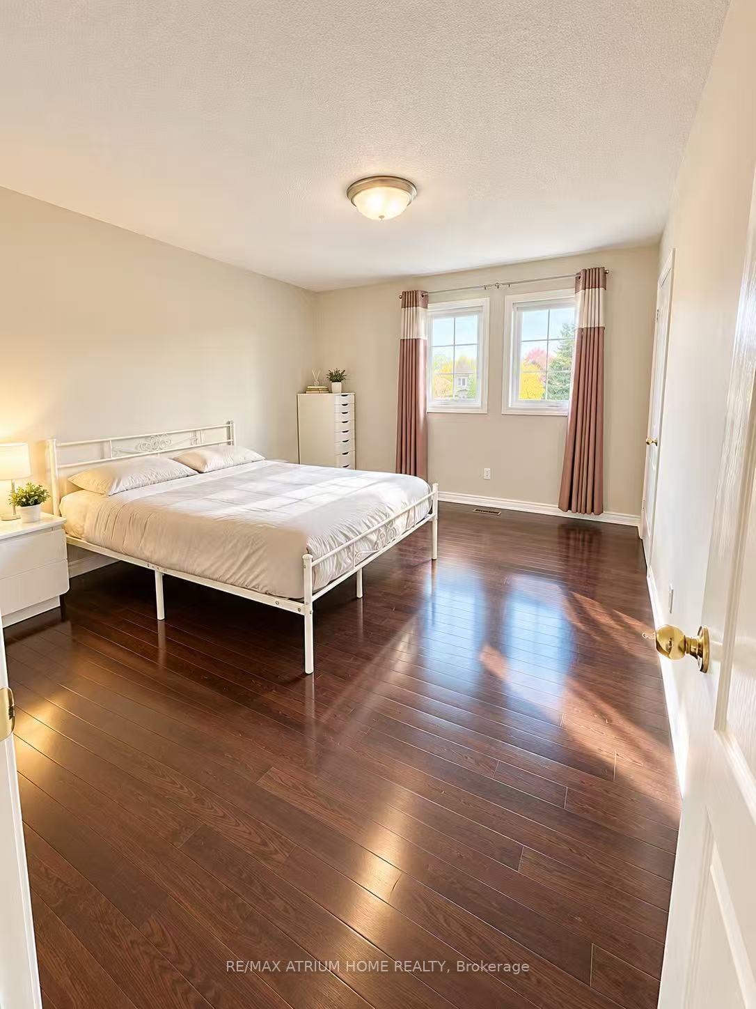 Photo 9 of 131 Redondo Drive, Vaughan, Beverley Glen — HOMEH