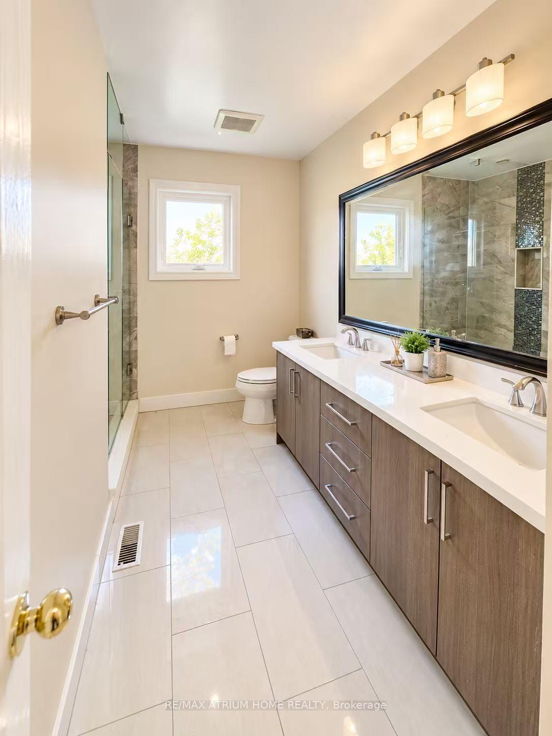 Photo 10 of 131 Redondo Drive, Vaughan, Beverley Glen — HOMEH