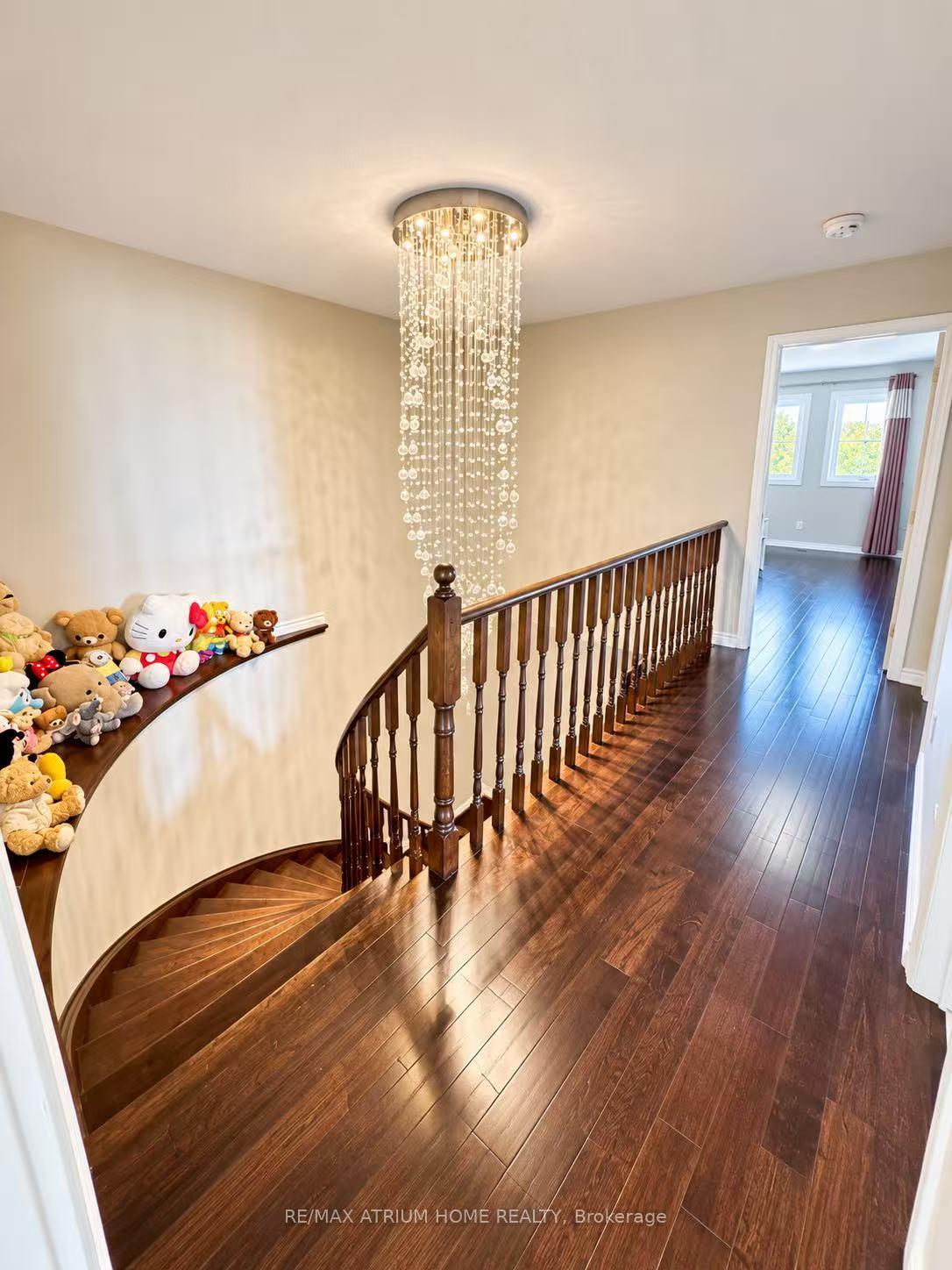 Photo 11 of 131 Redondo Drive, Vaughan, Beverley Glen — HOMEH