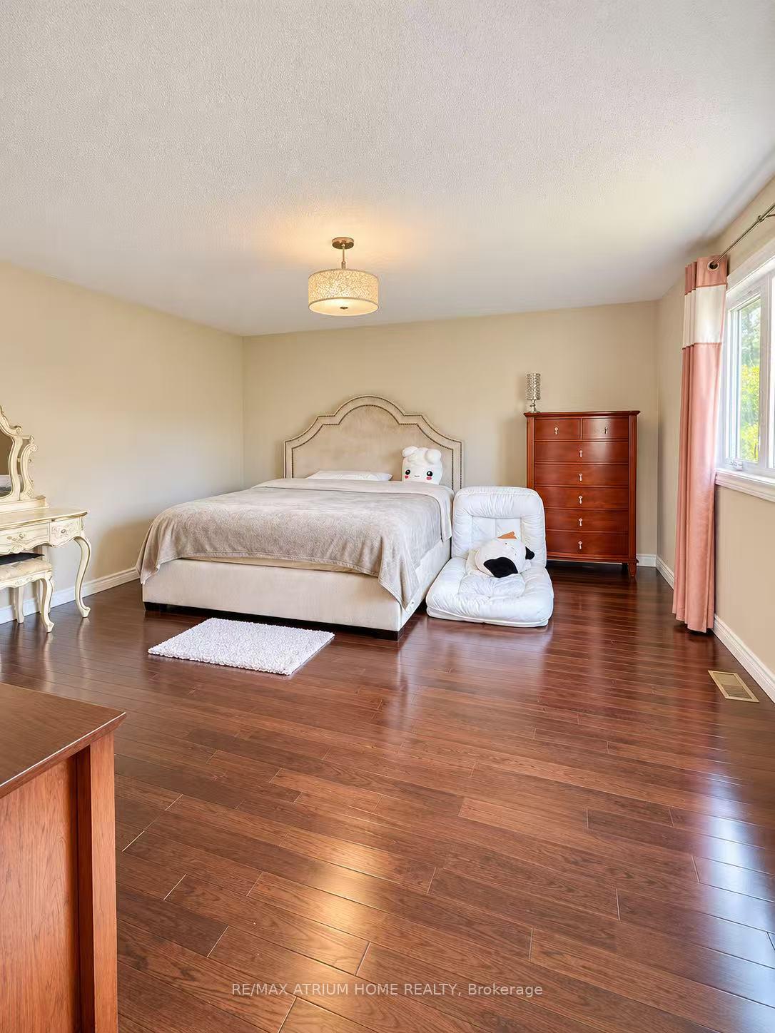 Photo 13 of 131 Redondo Drive, Vaughan, Beverley Glen — HOMEH