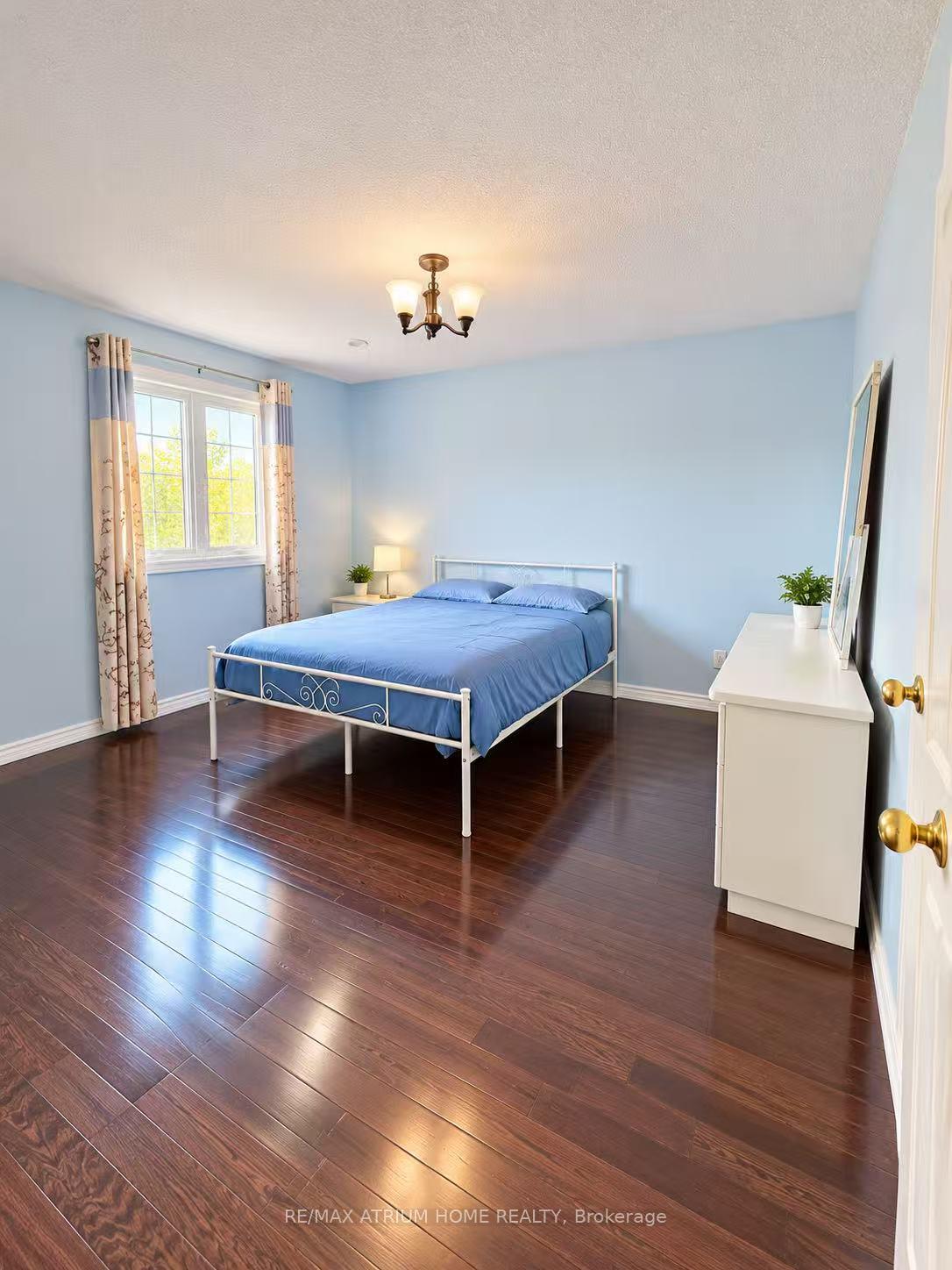 Photo 14 of 131 Redondo Drive, Vaughan, Beverley Glen — HOMEH