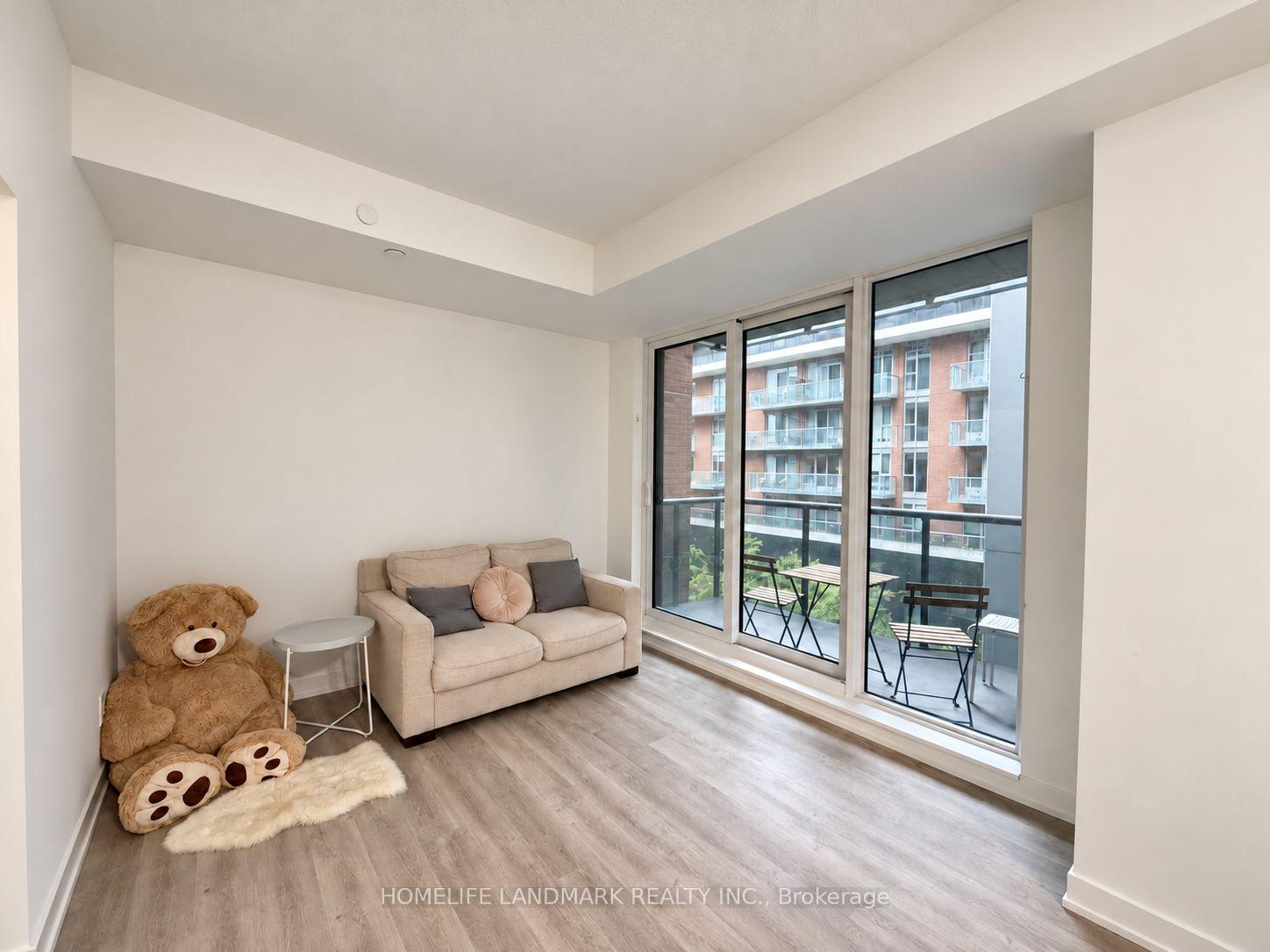 Photo 8 of Unit 838, 8119 Birchmount Road, Markham, Unionville — HOMEH