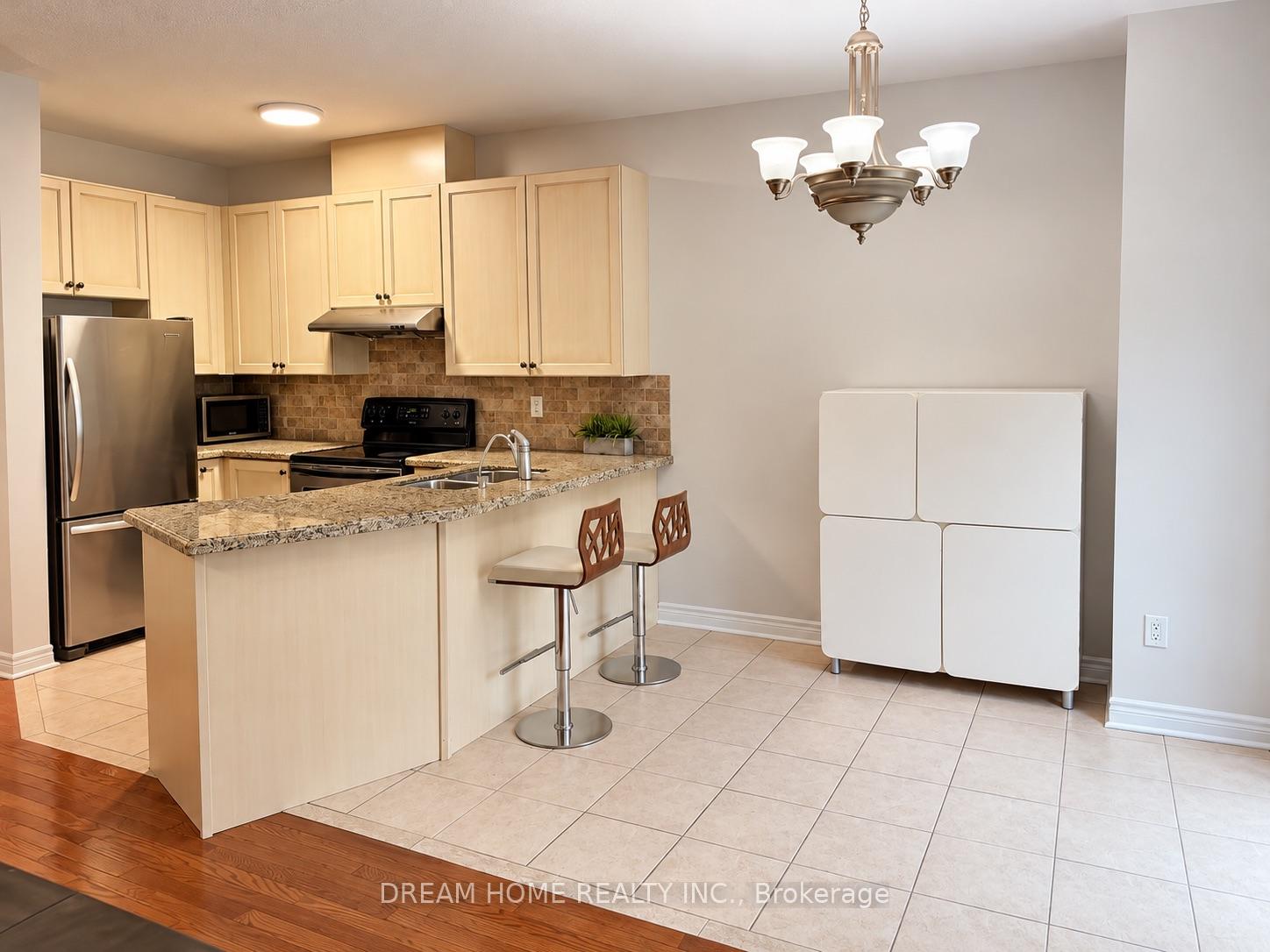 Photo 6 of 19 Rustic Avenue, Richmond Hill, Rouge Woods — HOMEH