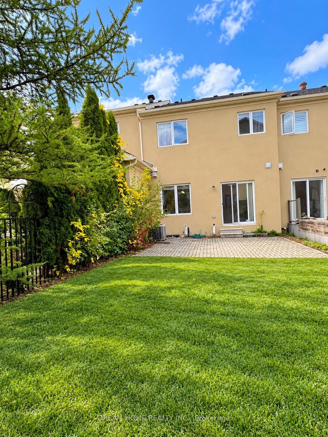 Photo 12 of 19 Rustic Avenue, Richmond Hill, Rouge Woods — HOMEH