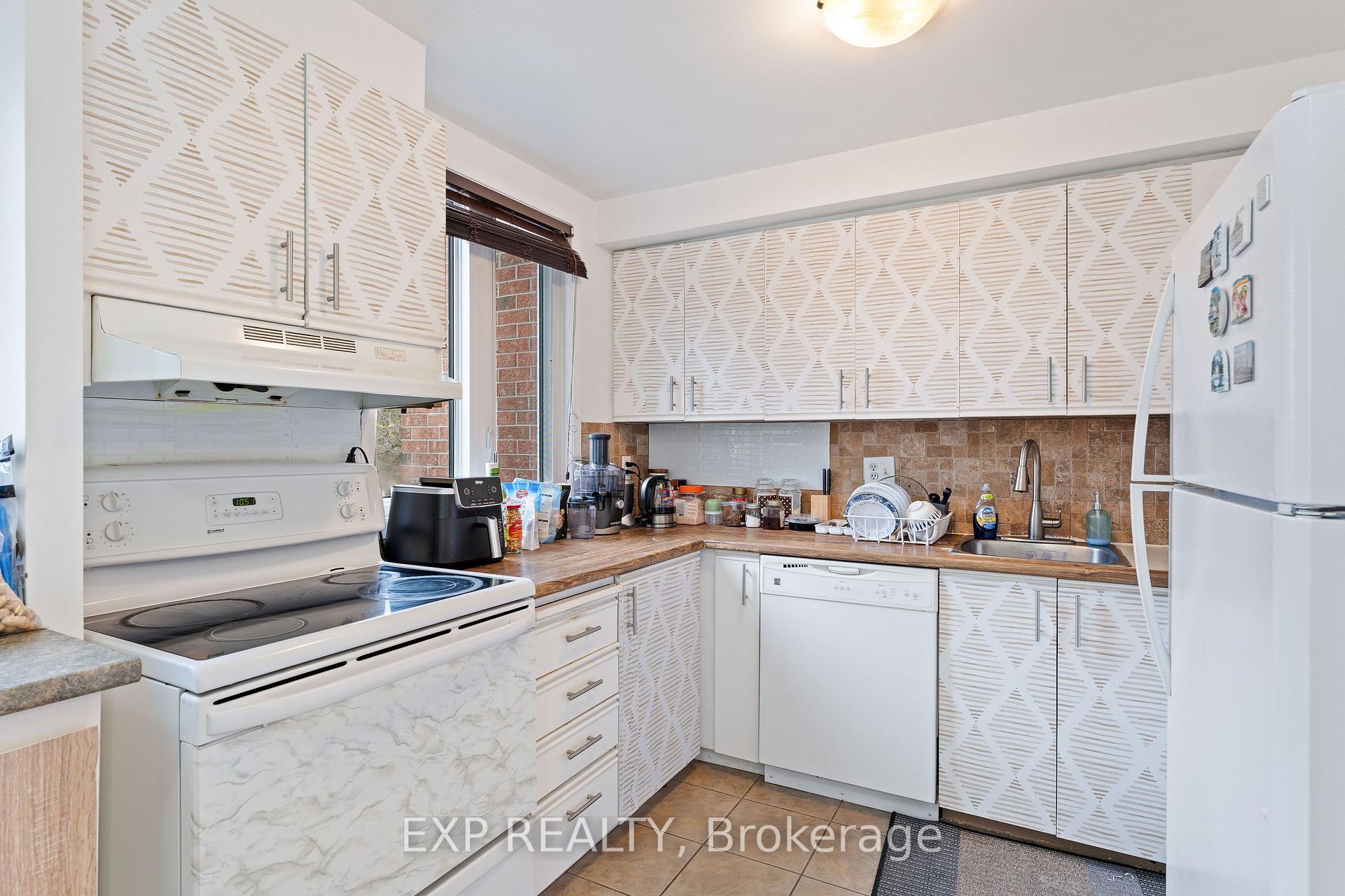 Photo 8 of Unit B, 6702 Jeanne D'arc Boulevard, Ottawa, Convent Glen North — HOMEH