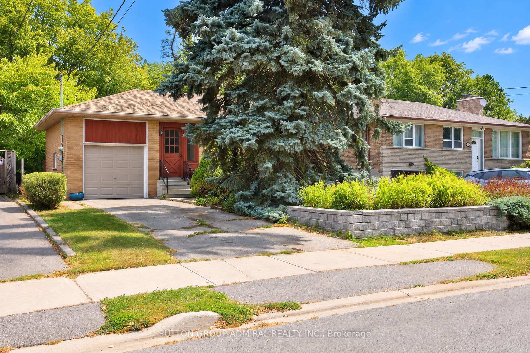 Photo 2 of 191 Driscoll Road, Richmond Hill, Mill Pond — HOMEH