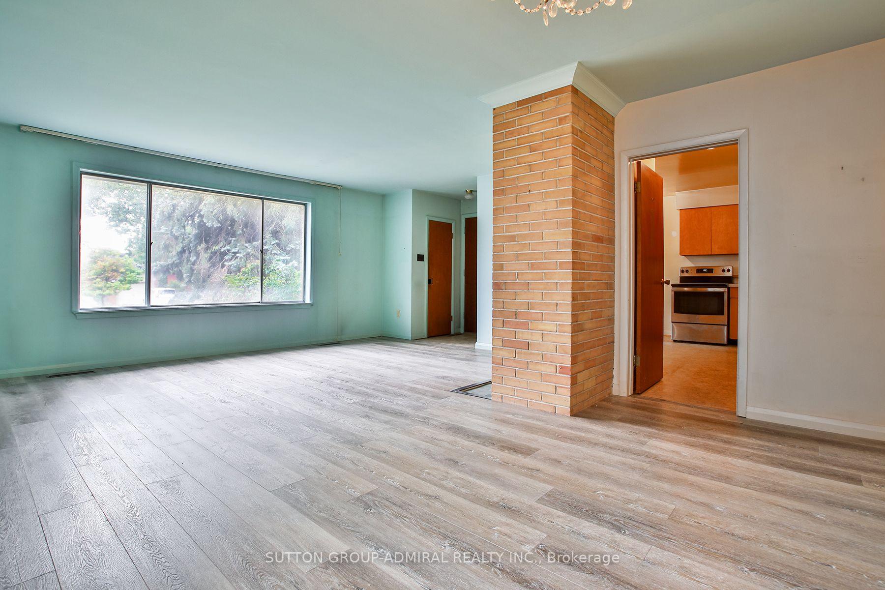 Photo 8 of 191 Driscoll Road, Richmond Hill, Mill Pond — HOMEH