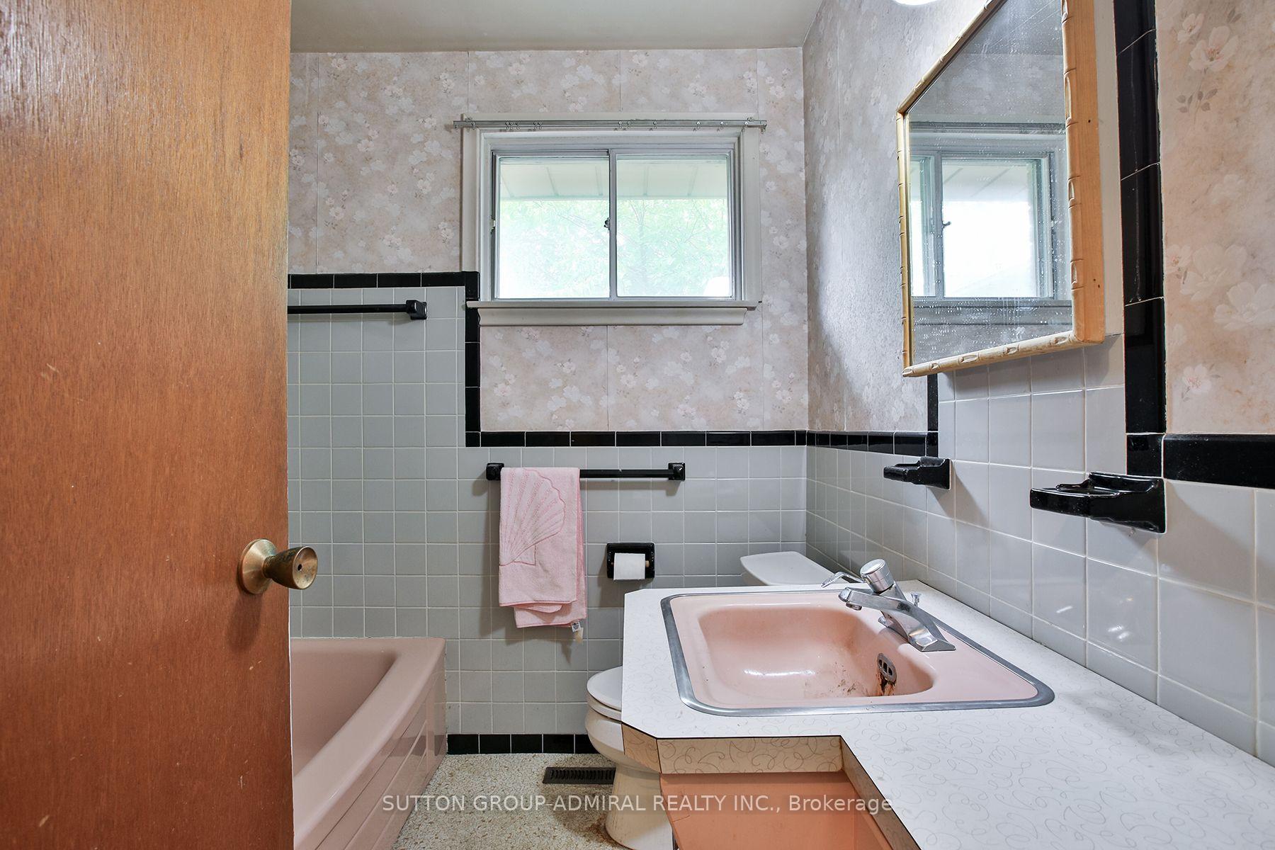 Photo 15 of 191 Driscoll Road, Richmond Hill, Mill Pond — HOMEH