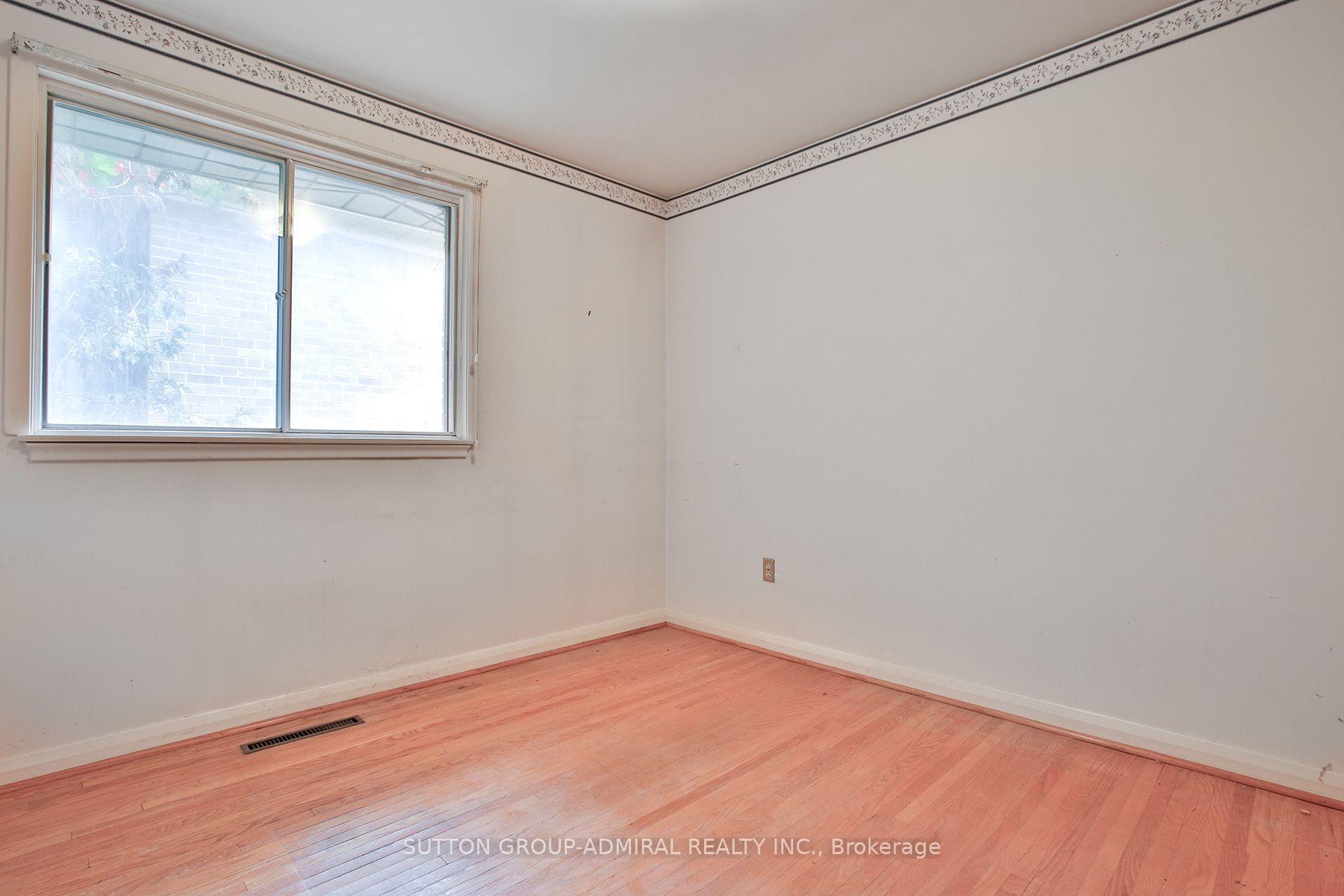 Photo 20 of 191 Driscoll Road, Richmond Hill, Mill Pond — HOMEH
