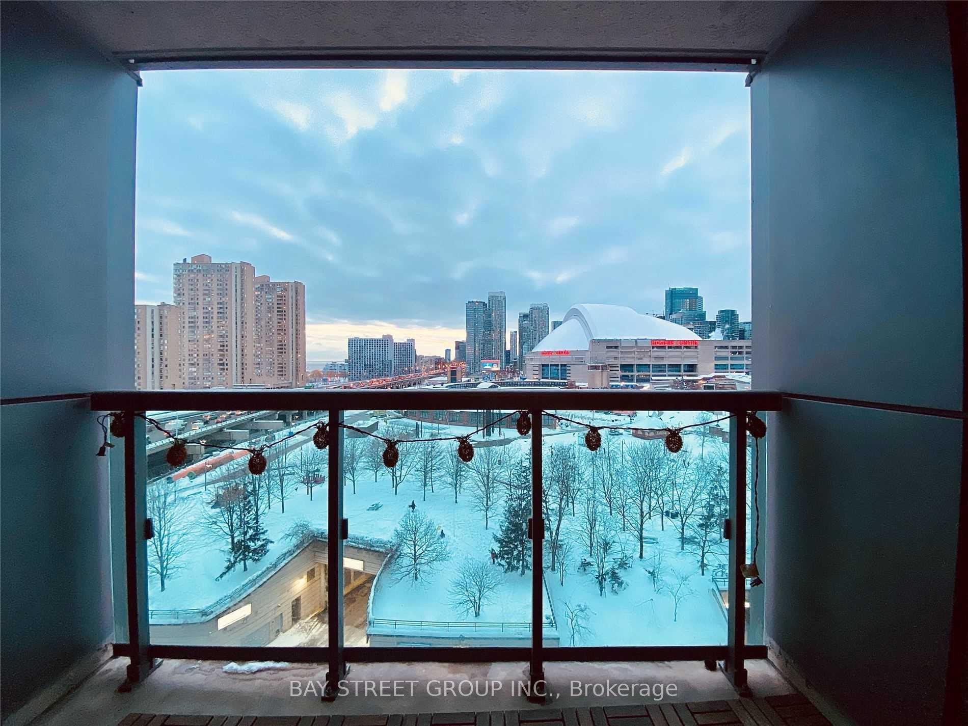 Photo 3 of Unit 1115, 25 Lower Simcoe Street, Toronto, Waterfront Communities — HOMEH