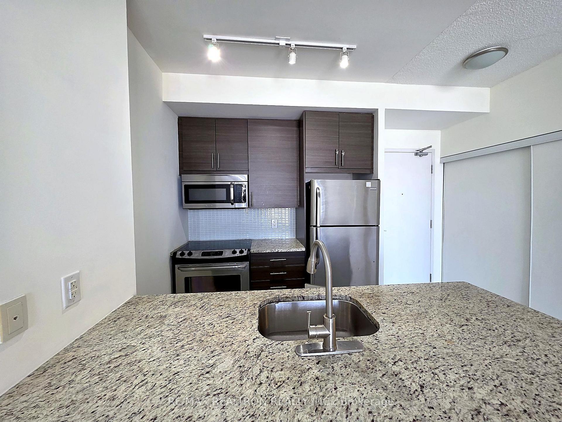 Photo 3 of Unit 1109, 70 Forest Manor Road, North York, Henry Farm — HOMEH