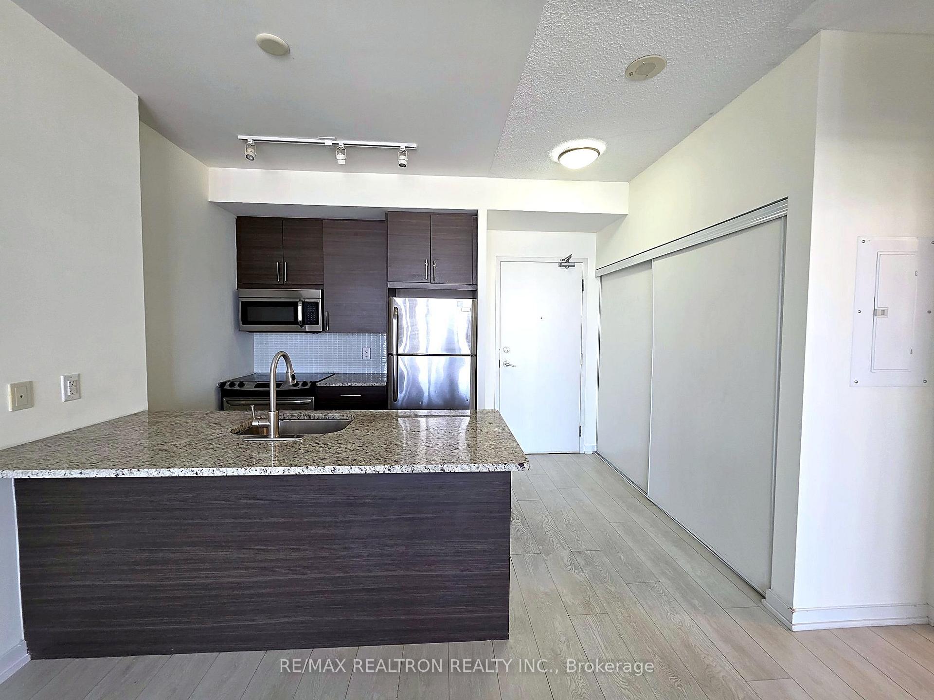 Photo 5 of Unit 1109, 70 Forest Manor Road, North York, Henry Farm — HOMEH