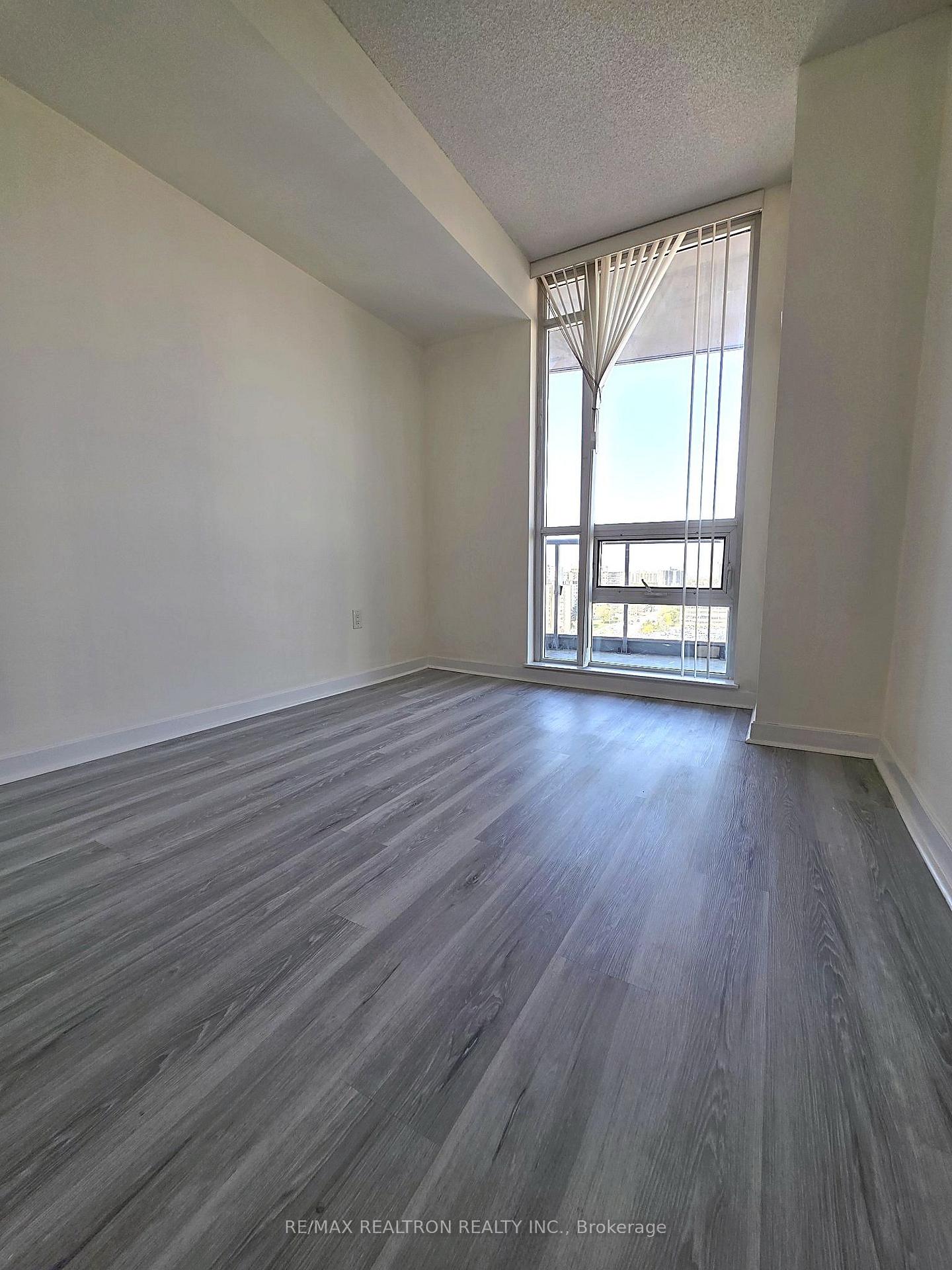 Photo 12 of Unit 1109, 70 Forest Manor Road, North York, Henry Farm — HOMEH