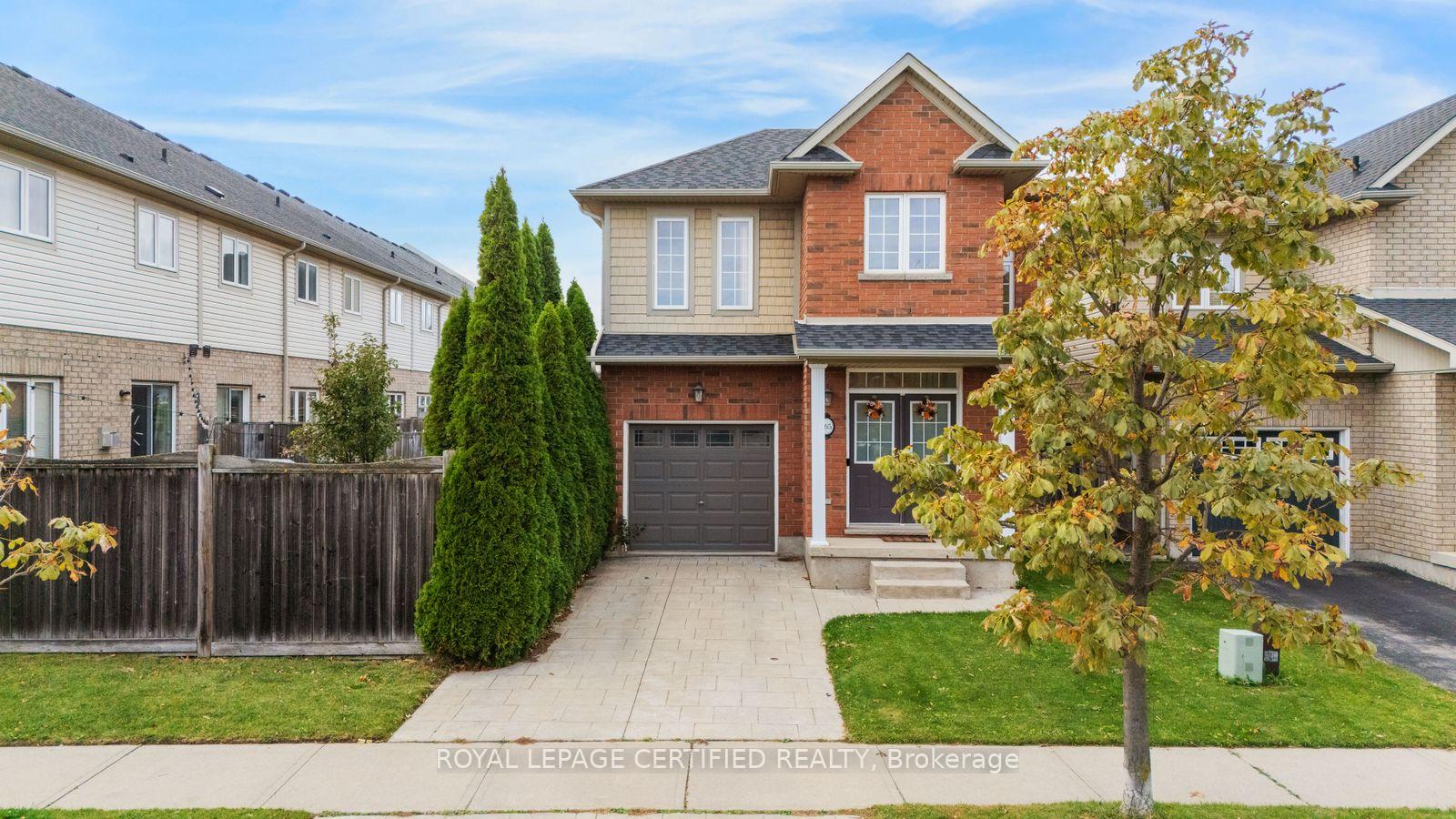 Photo 3 of 165 Palacebeach Trail, Hamilton, Lakeshore — HOMEH