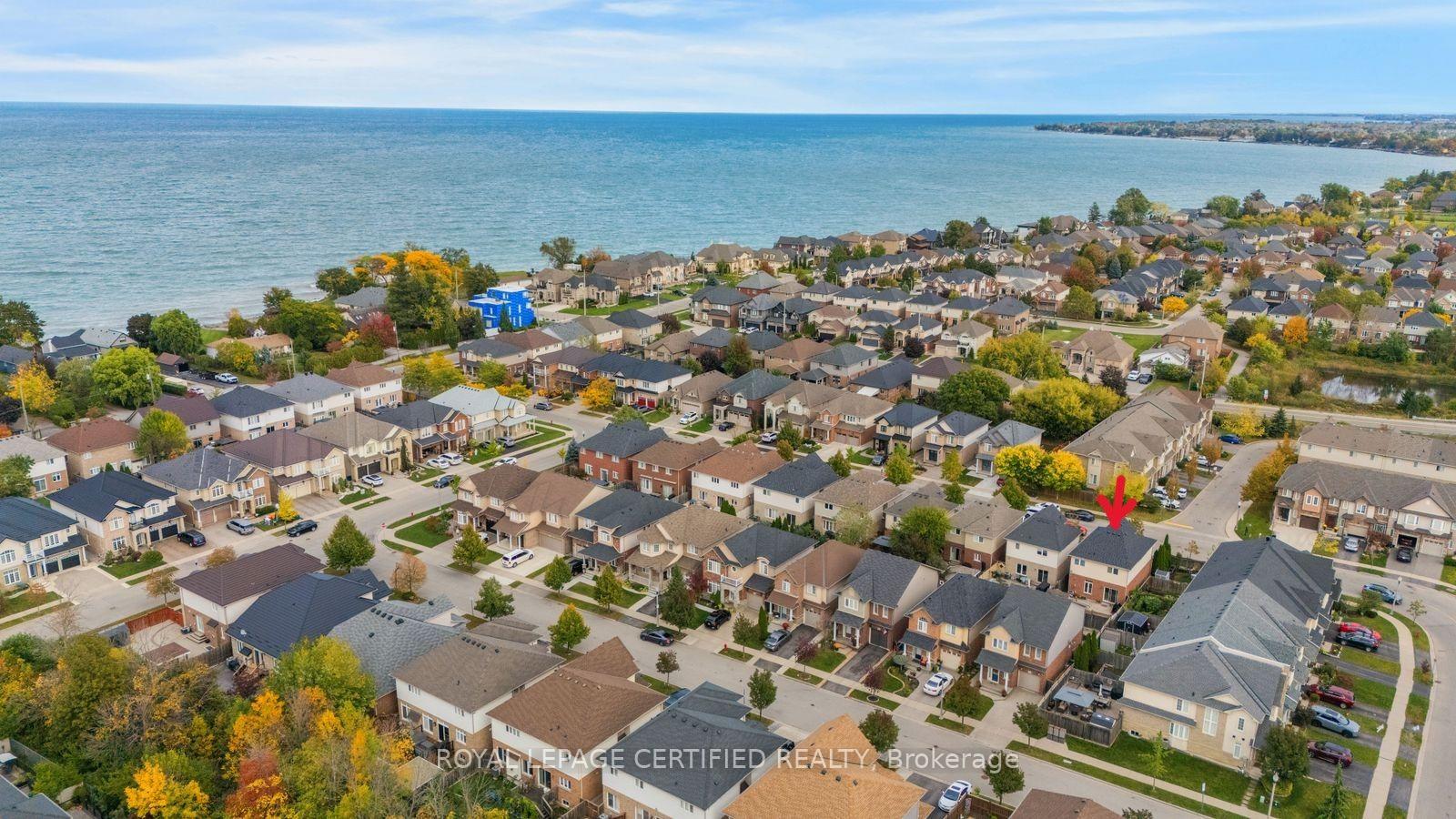 Photo 4 of 165 Palacebeach Trail, Hamilton, Lakeshore — HOMEH