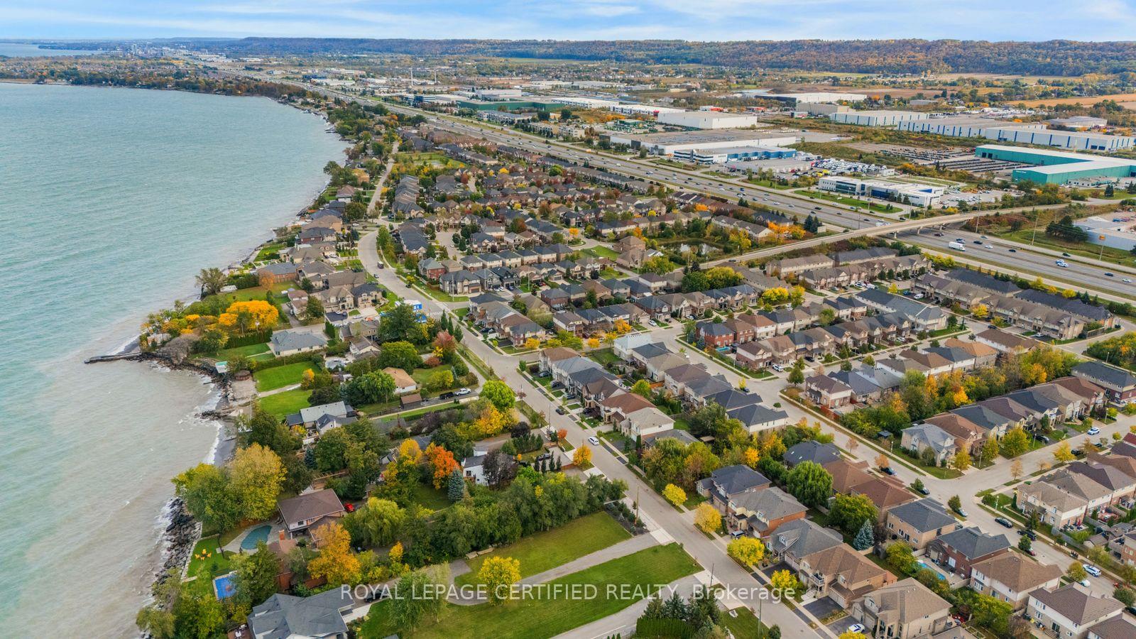Photo 29 of 165 Palacebeach Trail, Hamilton, Lakeshore — HOMEH