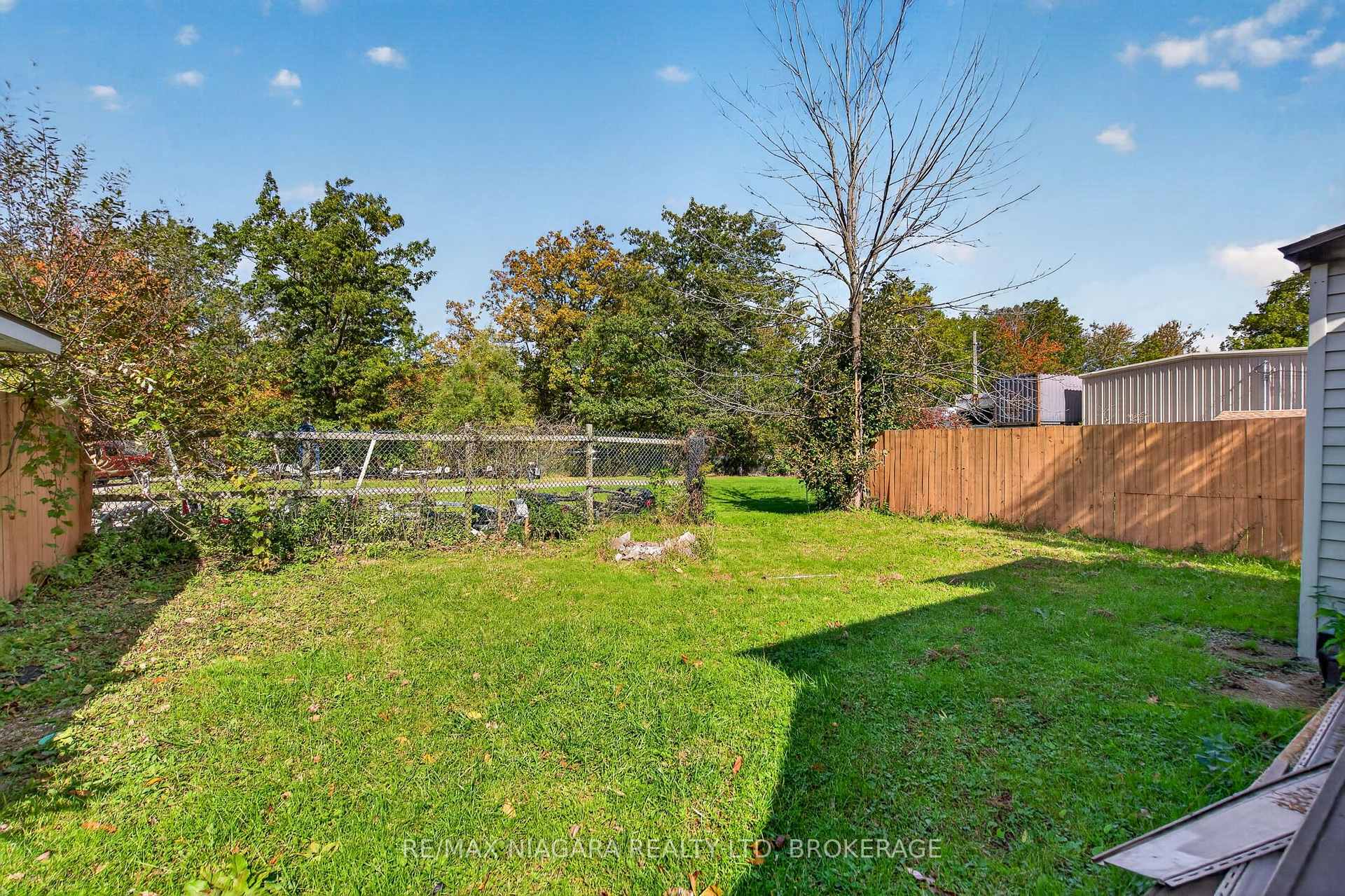 Photo 12 of 5963 Kister Road, Niagara Falls, Marineland — HOMEH