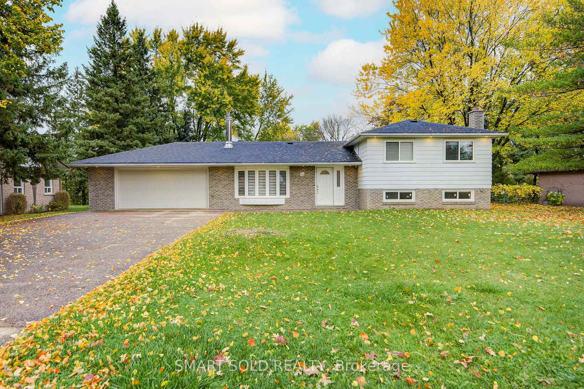 Front of 66 Lakeland Crescent