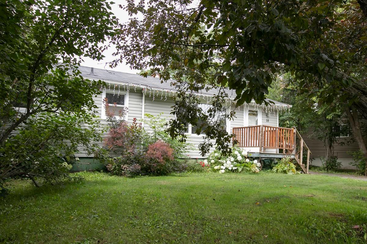 Photo 3 of 18 Eastern Avenue, Sault Ste Marie, Ward 1 — HOMEH