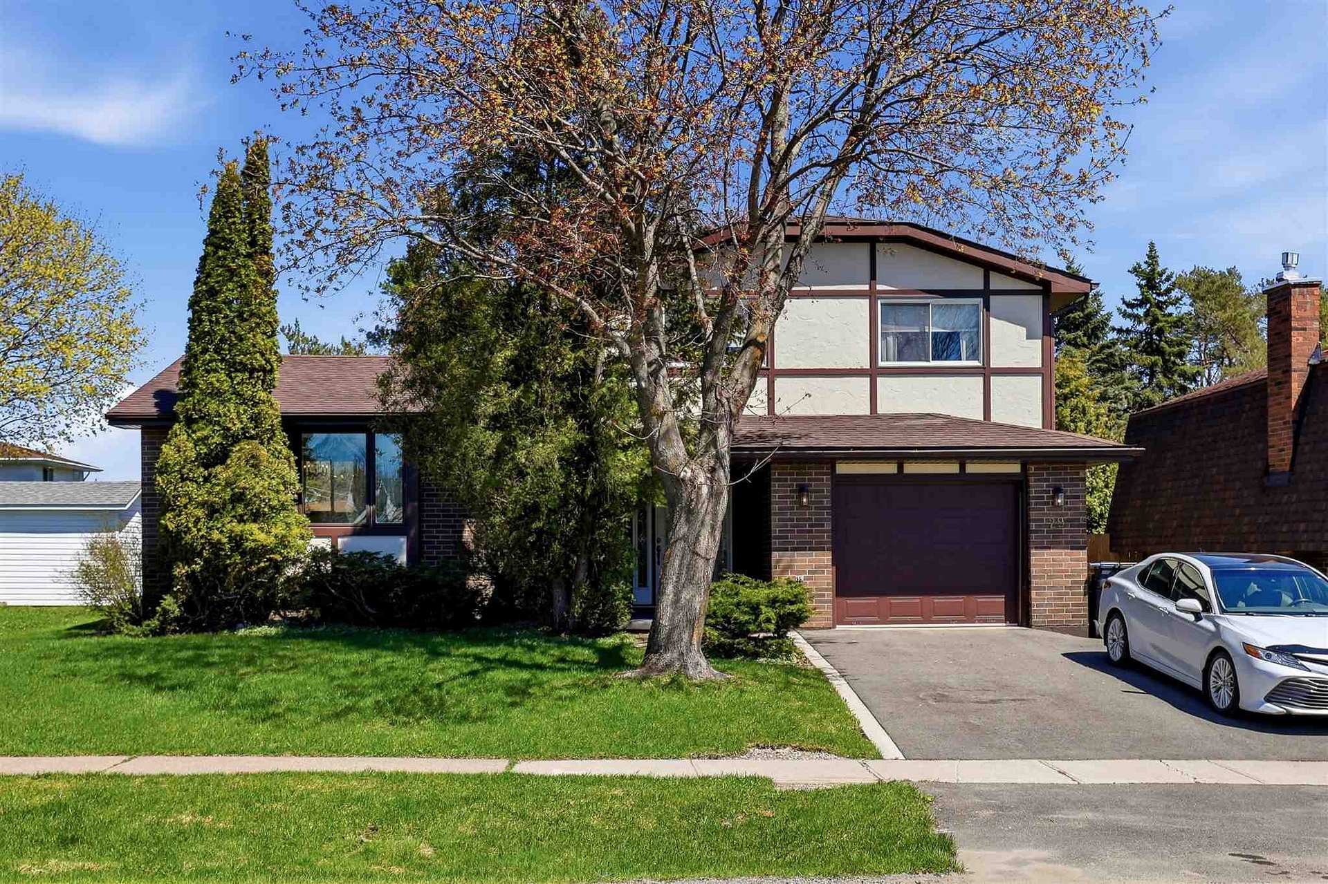 Photo 2 of 29 Norden Crescent, Sault Ste Marie, Ward 2 — HOMEH