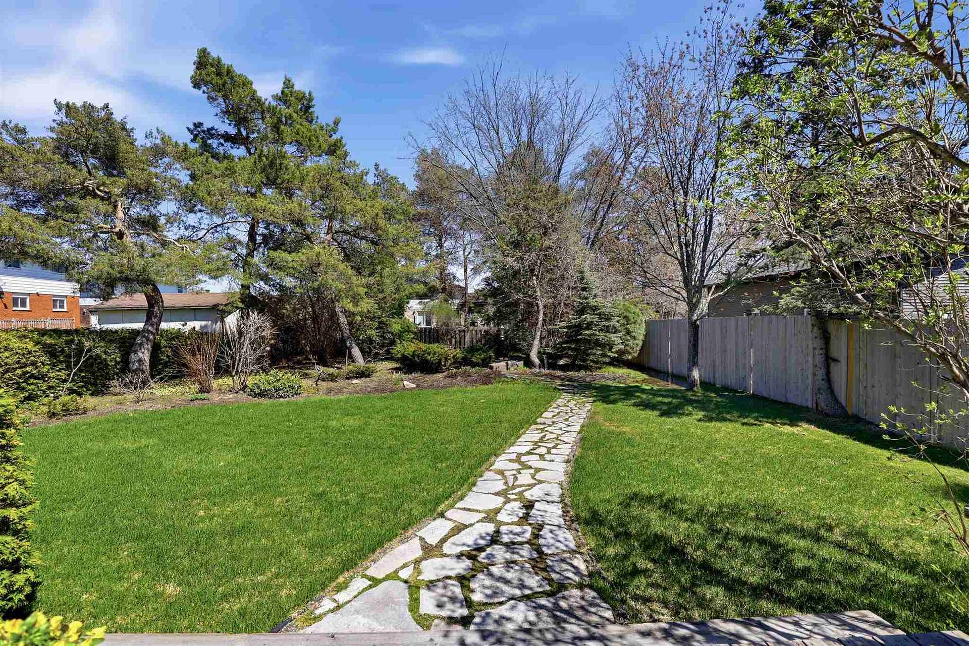 Photo 39 of 29 Norden Crescent, Sault Ste Marie, Ward 2 — HOMEH