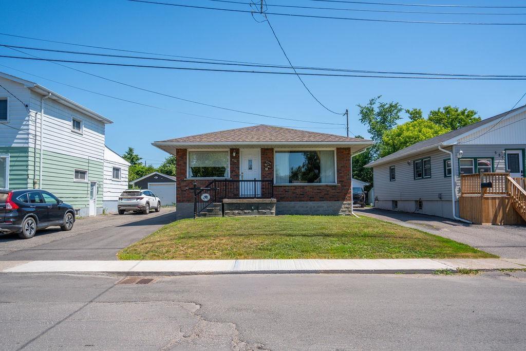 Photo 3 of 536 Charles Street, Sault Ste Marie, Ward 4 — HOMEH