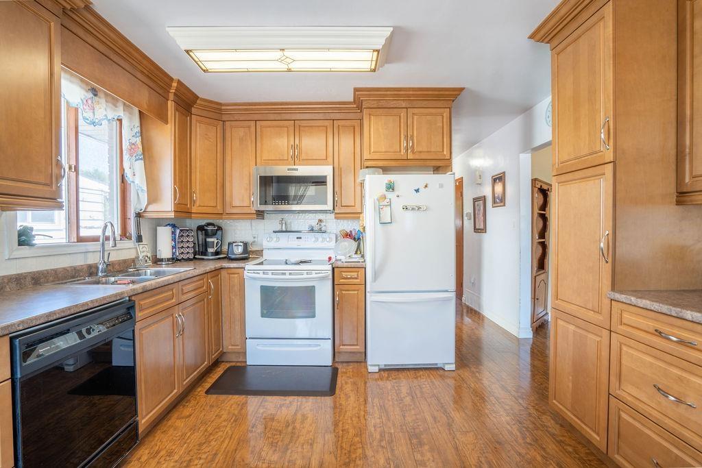 Photo 12 of 536 Charles Street, Sault Ste Marie, Ward 4 — HOMEH