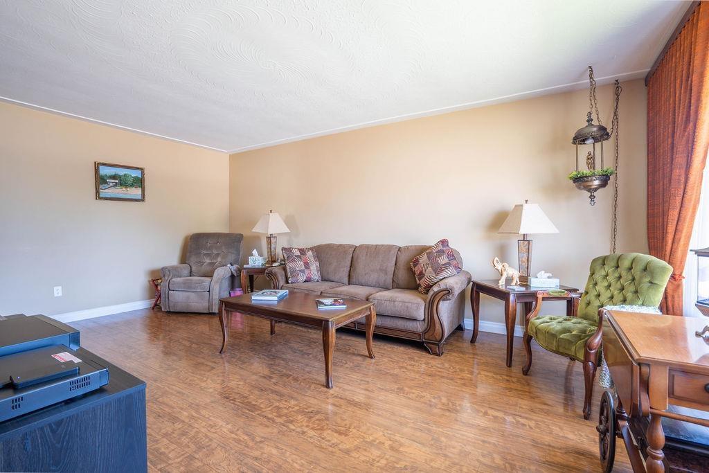 Photo 15 of 536 Charles Street, Sault Ste Marie, Ward 4 — HOMEH
