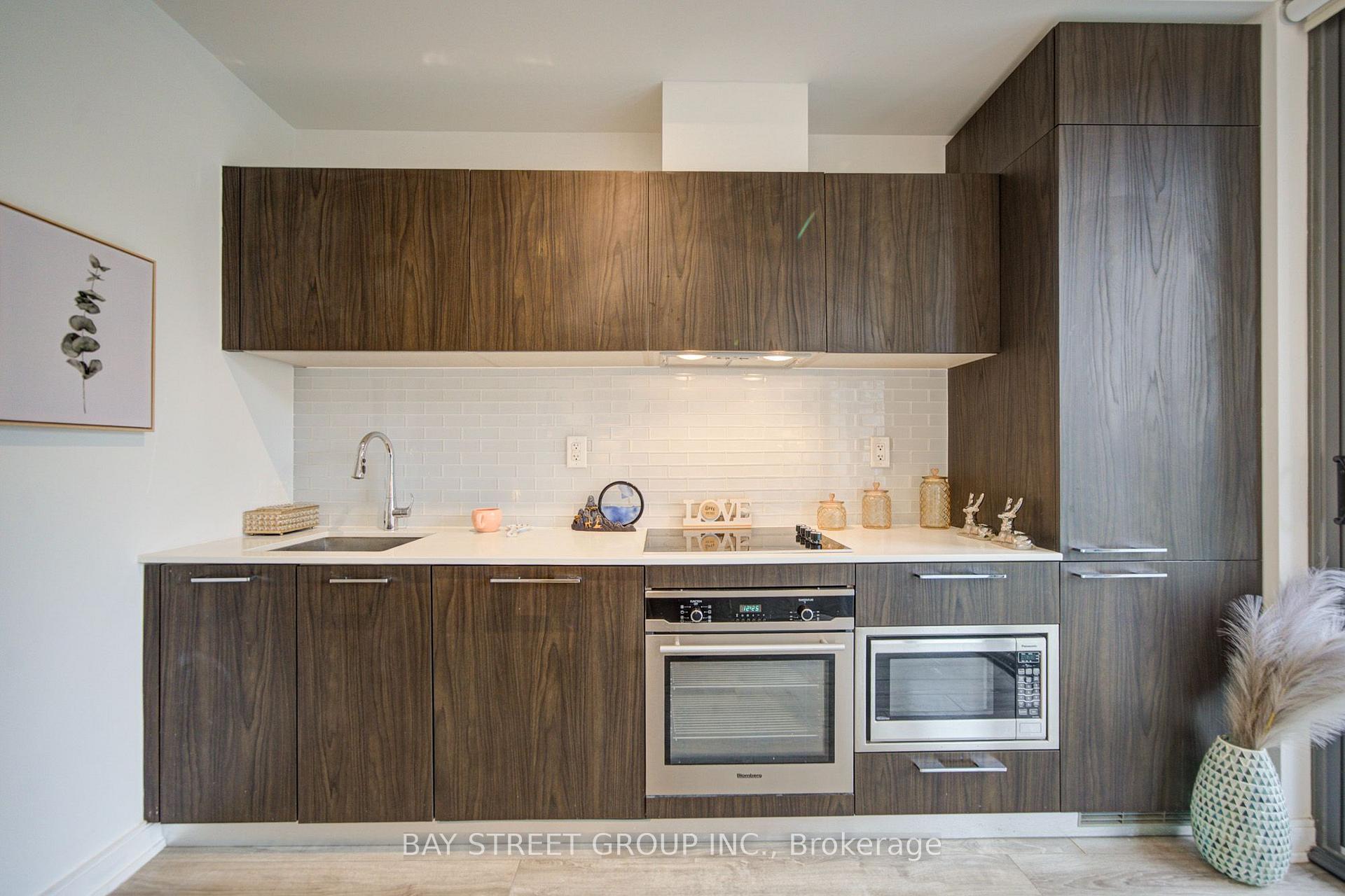Photo 14 of Unit 902, 50 Charles Street E, Toronto, Church-Yonge Corridor — HOMEH