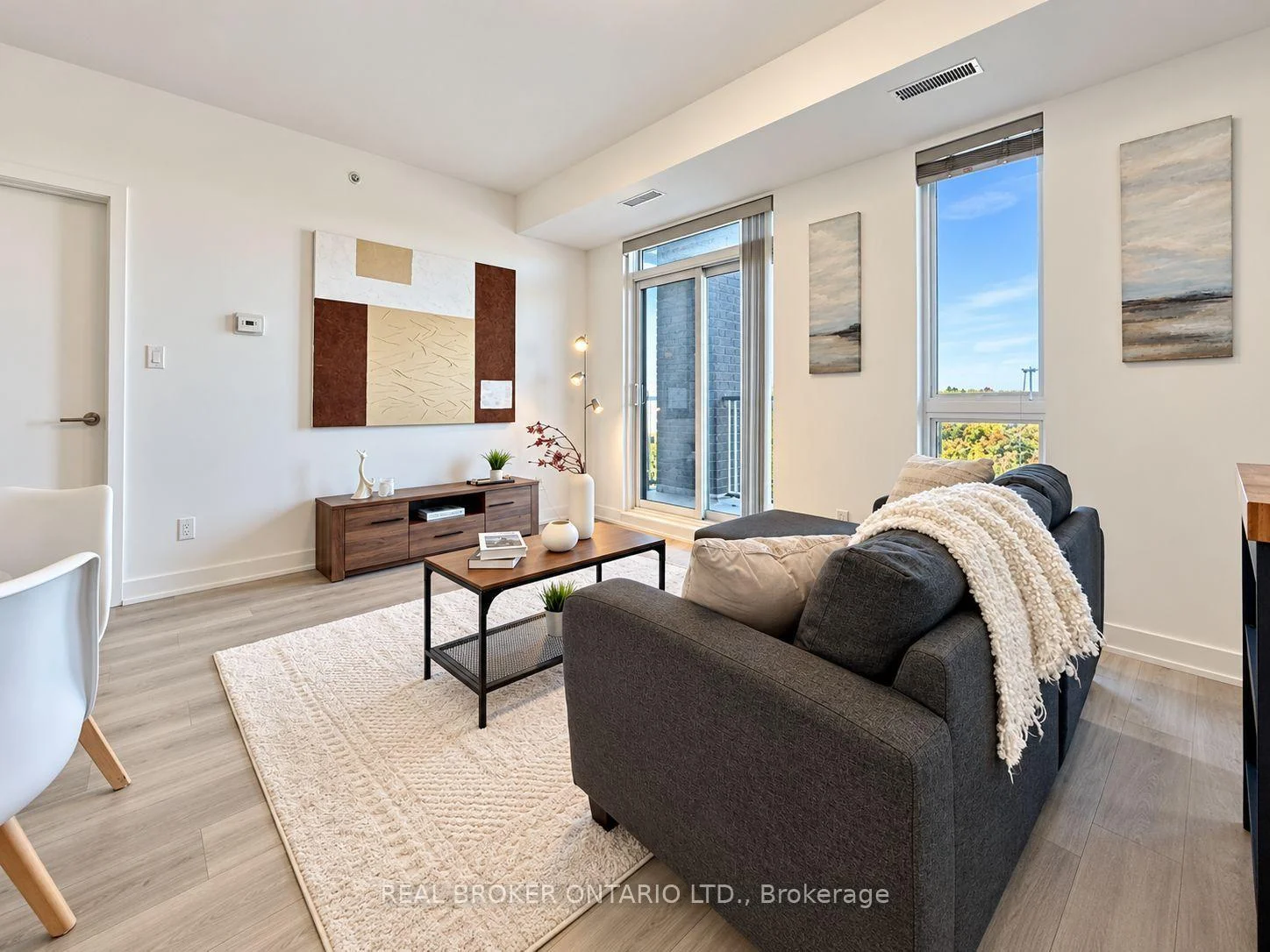 Photo 8 of Unit 301, 1709 Bur Oak Avenue, Markham, Wismer — HOMEH