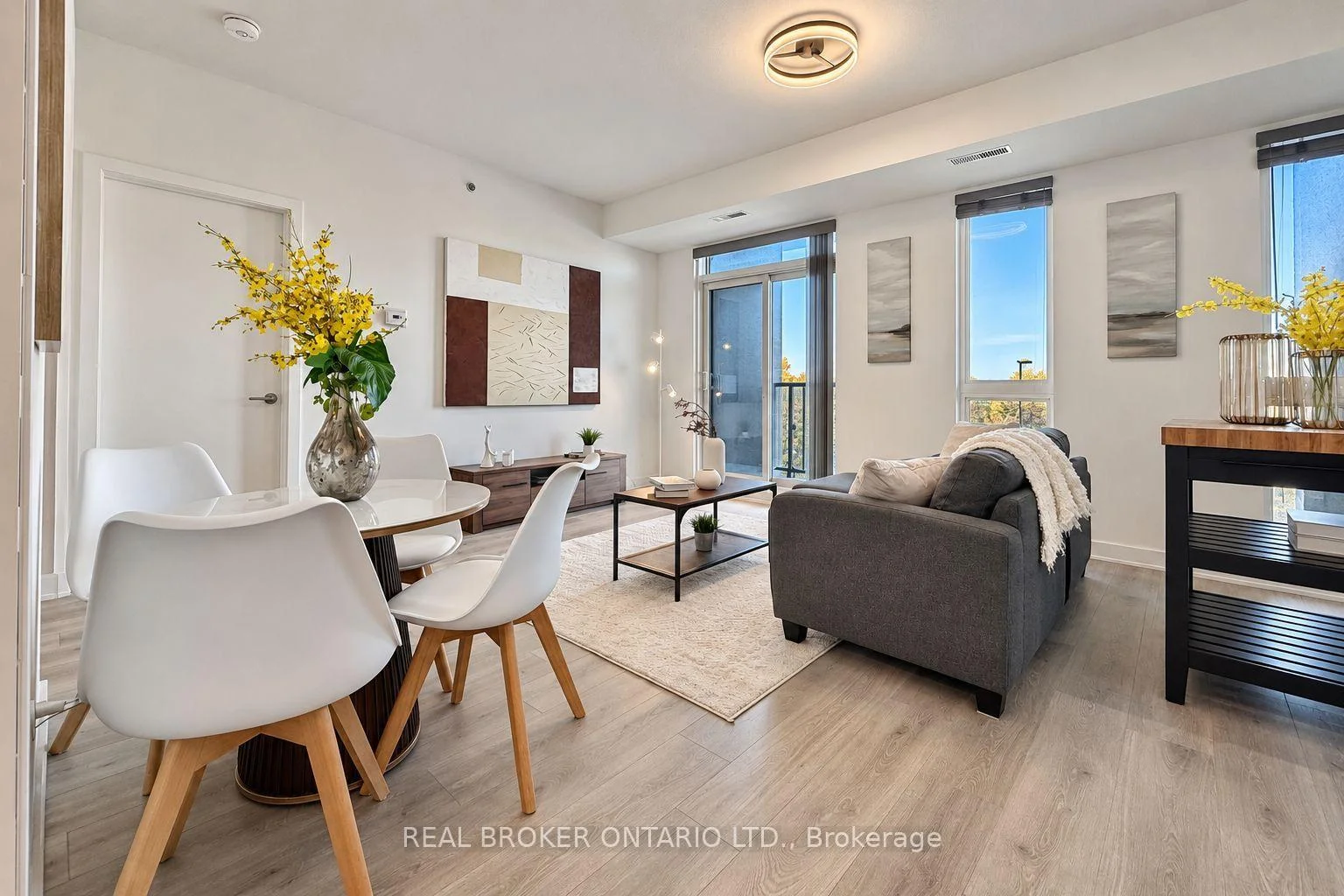 Photo 10 of Unit 301, 1709 Bur Oak Avenue, Markham, Wismer — HOMEH