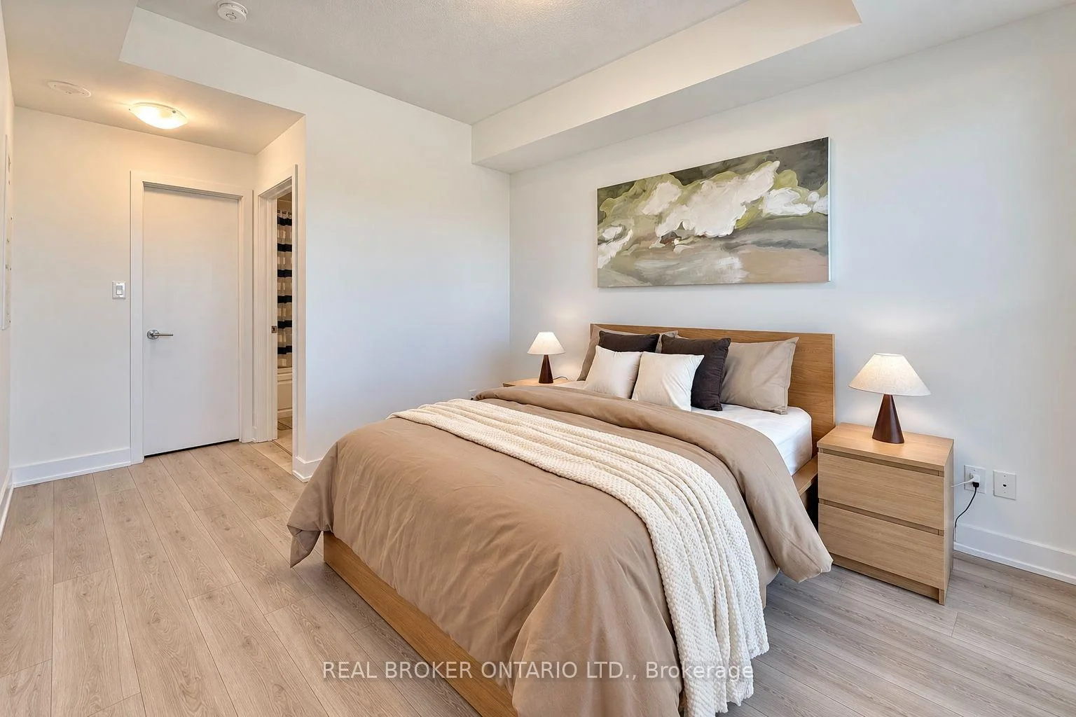 Photo 23 of Unit 301, 1709 Bur Oak Avenue, Markham, Wismer — HOMEH