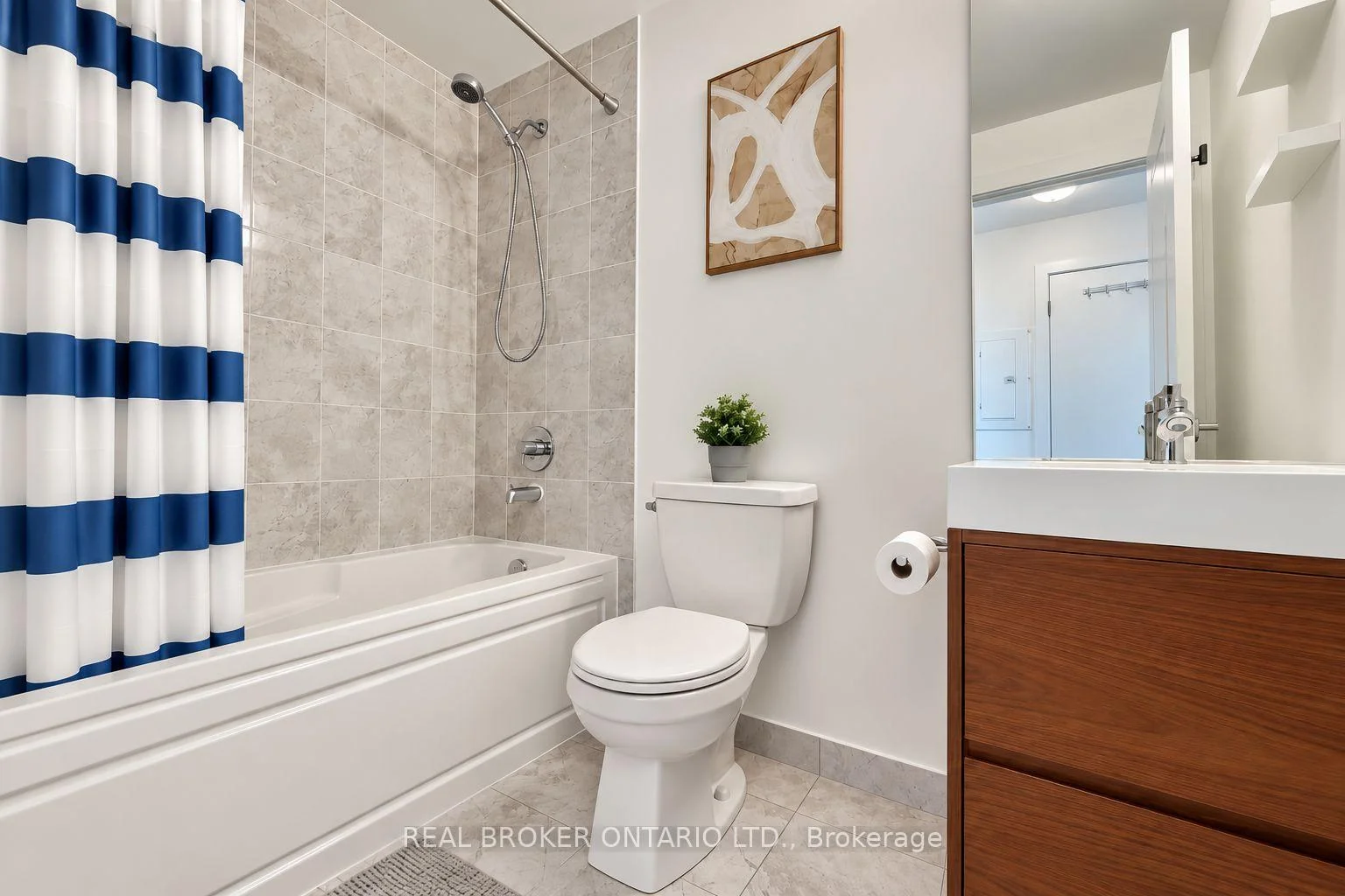 Photo 24 of Unit 301, 1709 Bur Oak Avenue, Markham, Wismer — HOMEH