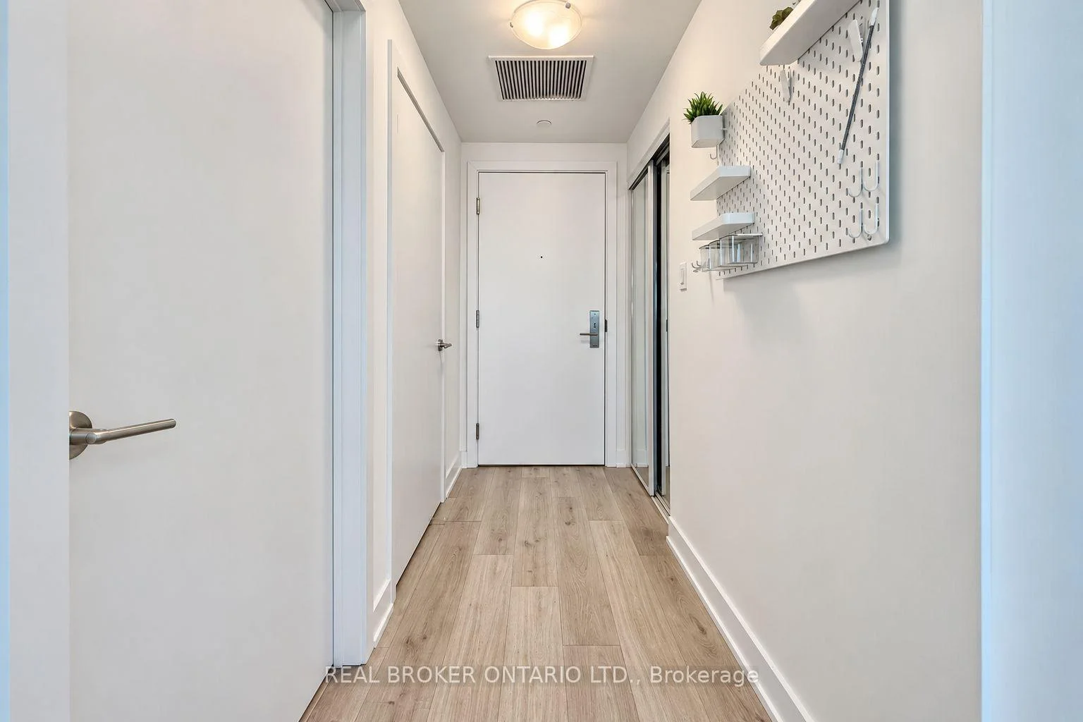 Photo 31 of Unit 301, 1709 Bur Oak Avenue, Markham, Wismer — HOMEH