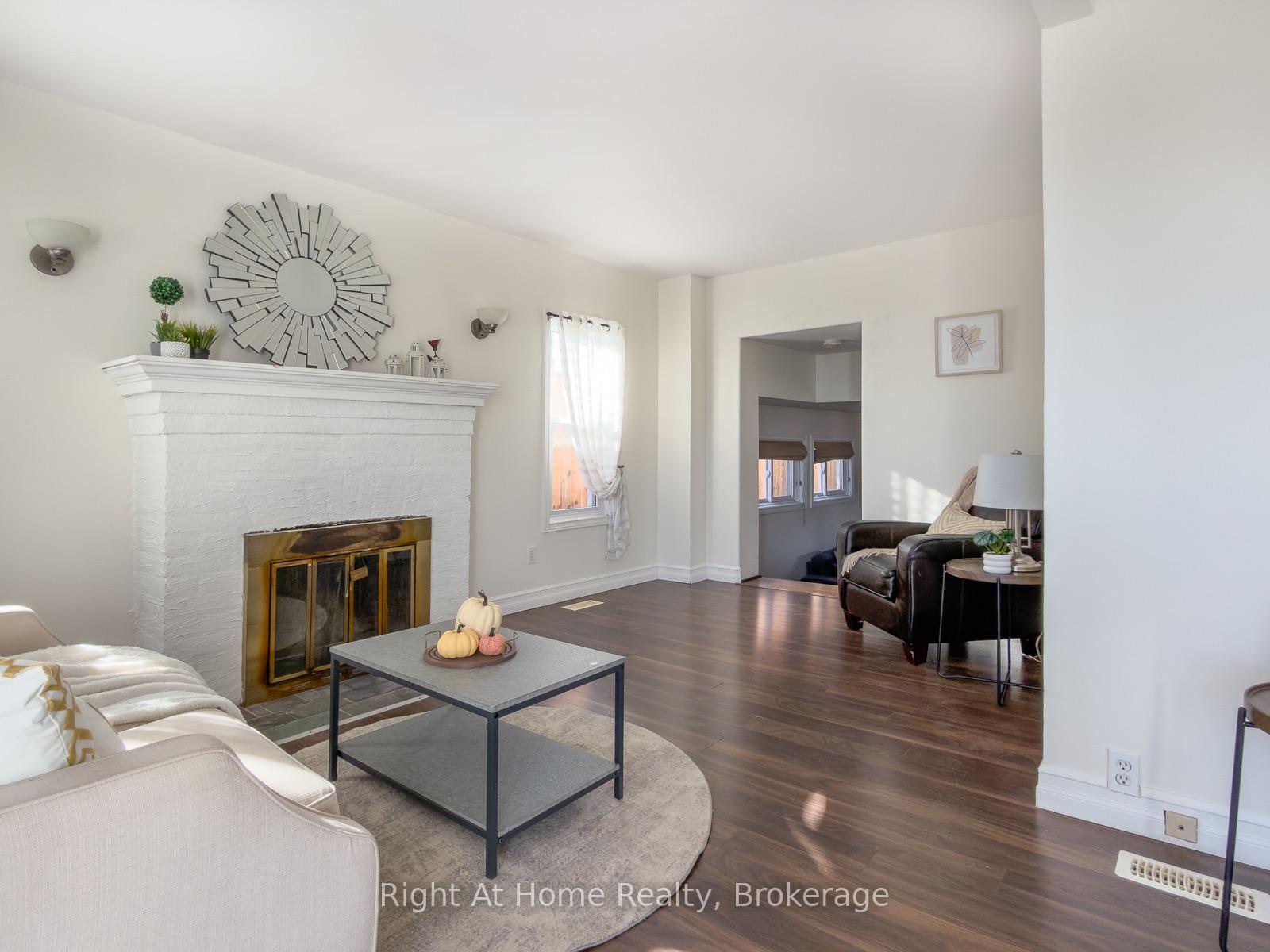Photo 13 of 166 Catharine Street, Belleville, Belleville Ward — HOMEH