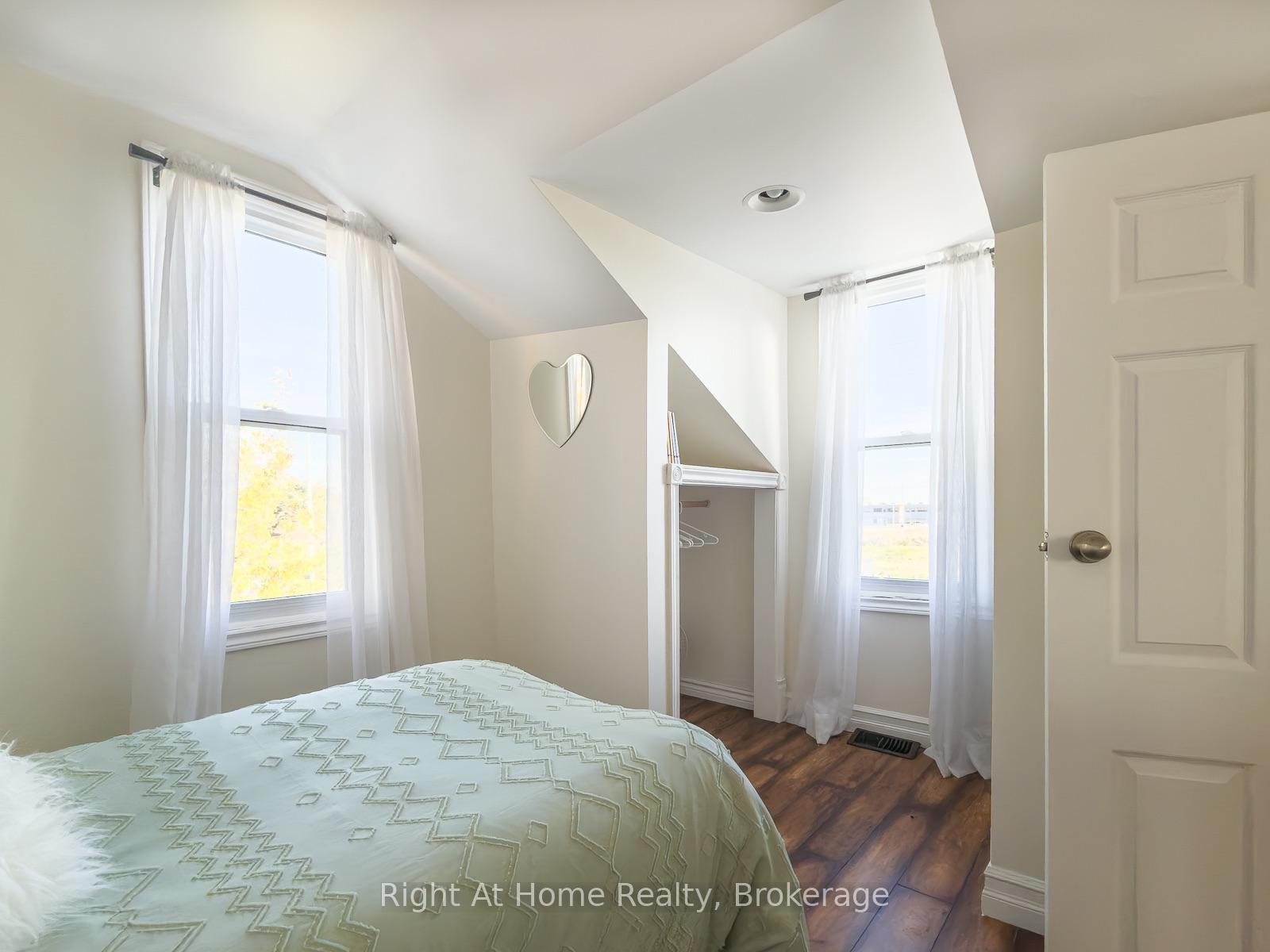 Photo 19 of 166 Catharine Street, Belleville, Belleville Ward — HOMEH