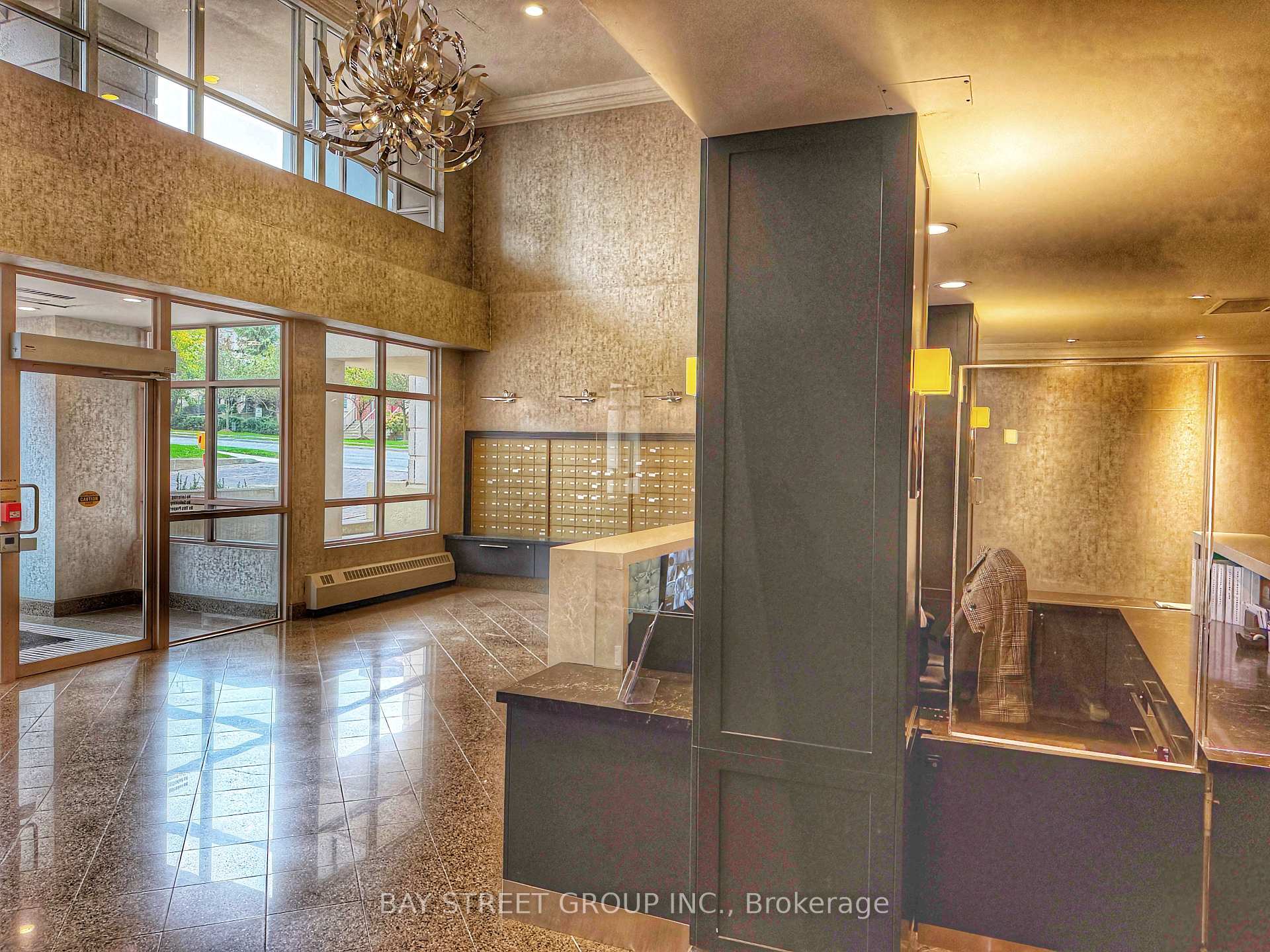 Photo 4 of Unit 206, 2 Clairtrell Road, North York, Willowdale East — HOMEH