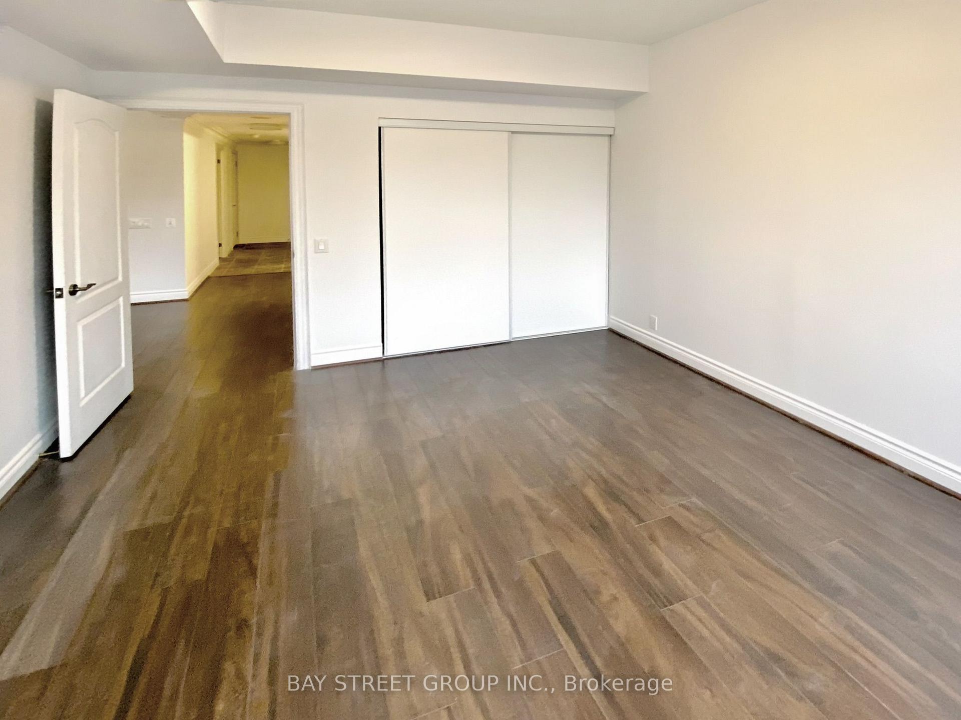 Photo 9 of Unit 206, 2 Clairtrell Road, North York, Willowdale East — HOMEH