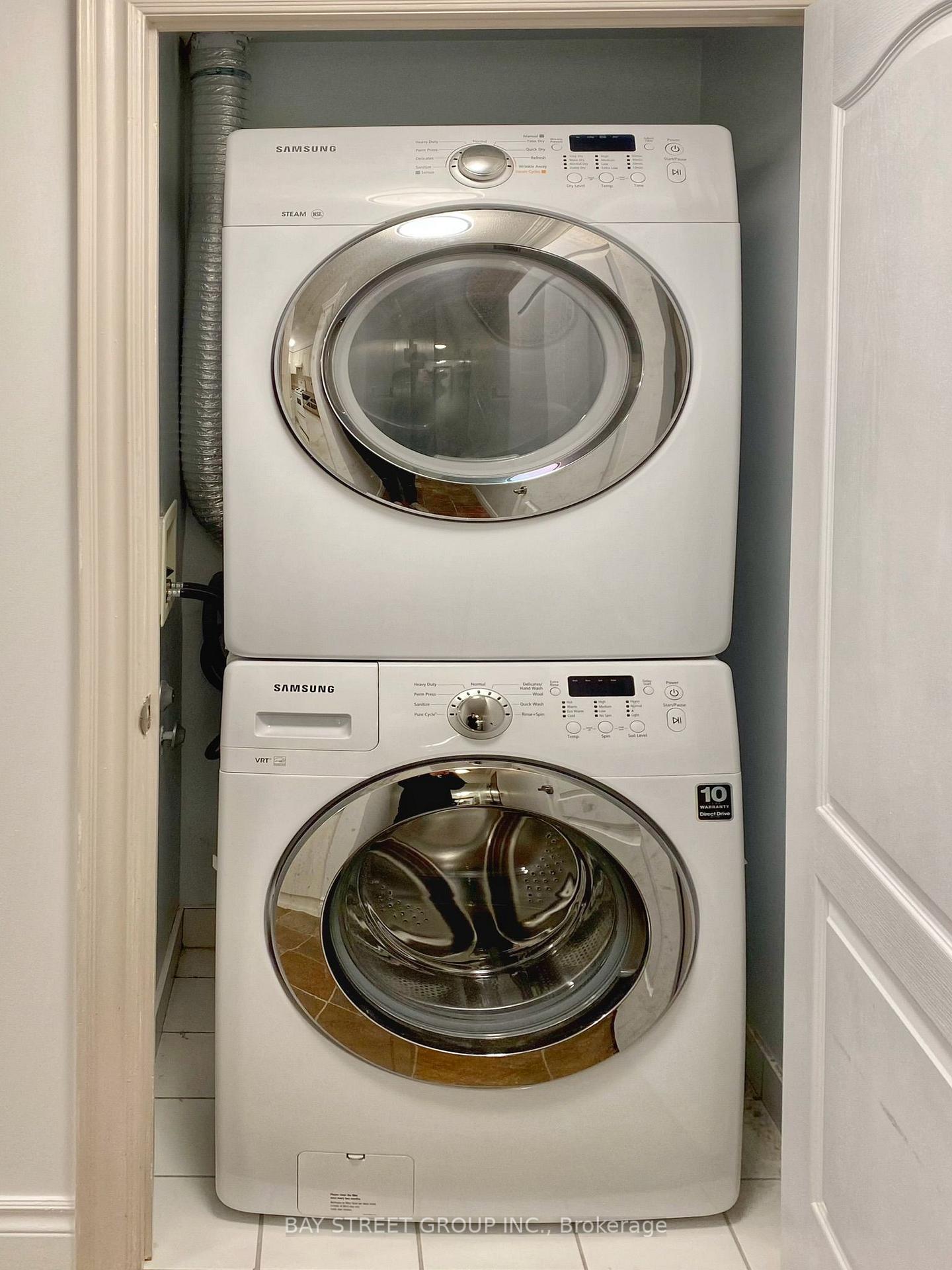 Photo 12 of Unit 206, 2 Clairtrell Road, North York, Willowdale East — HOMEH