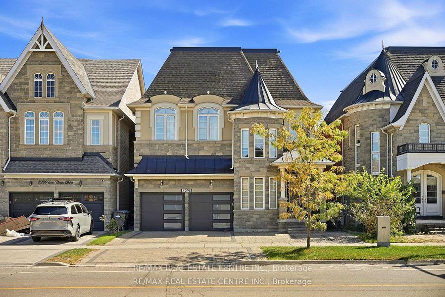 Photo of 3290 Erin Centre Boulevard