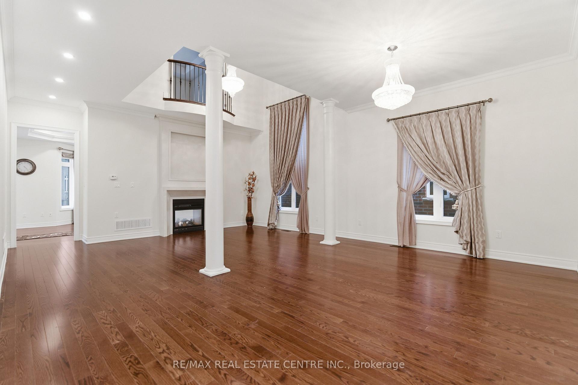 Photo 7 of 3290 Erin Centre Boulevard, Mississauga, Churchill Meadows — HOMEH