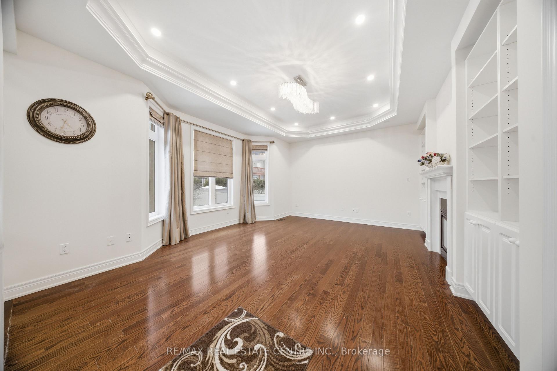 Photo 13 of 3290 Erin Centre Boulevard, Mississauga, Churchill Meadows — HOMEH